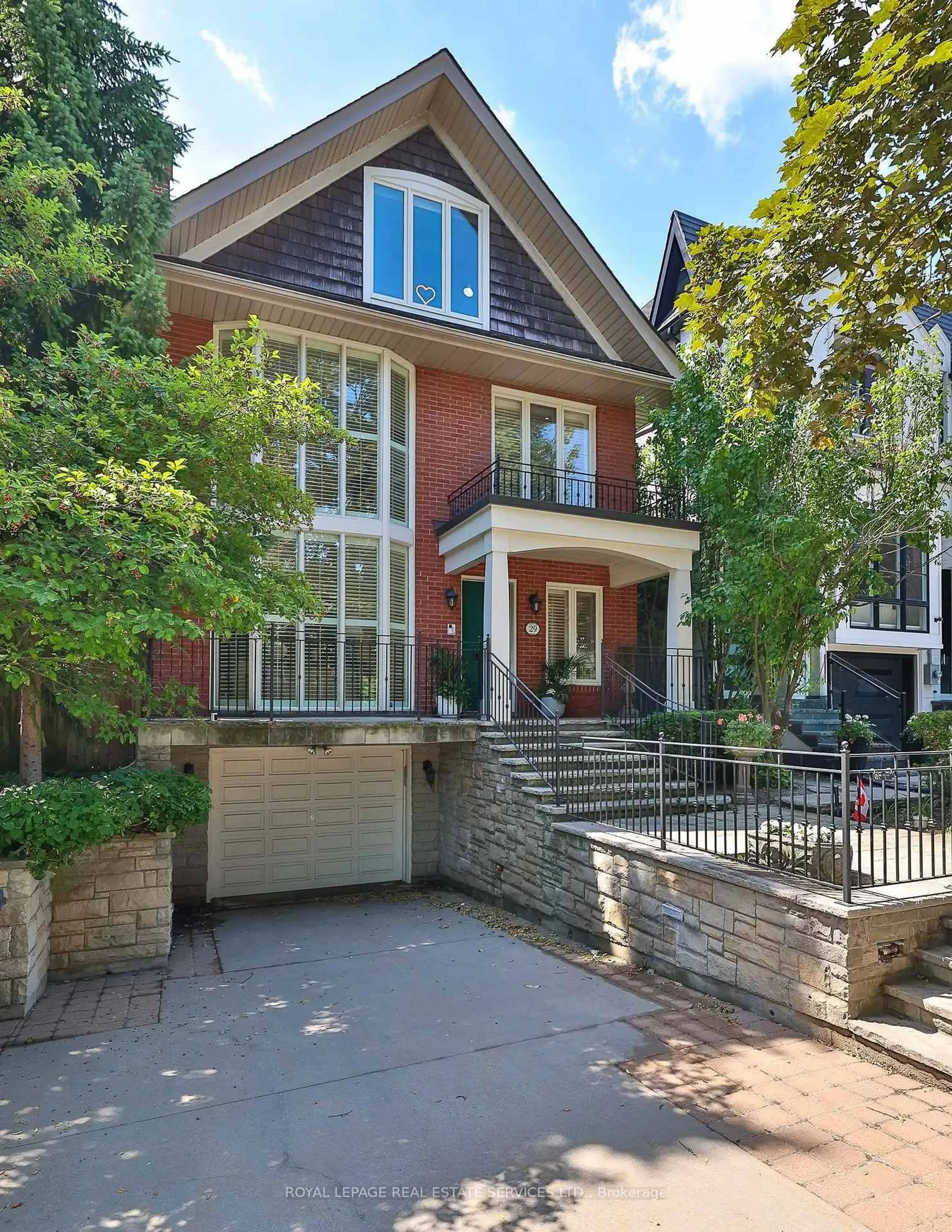 Home with brick exterior material, street for 29 Lonsdale Rd, Toronto Ontario M4V 1W4