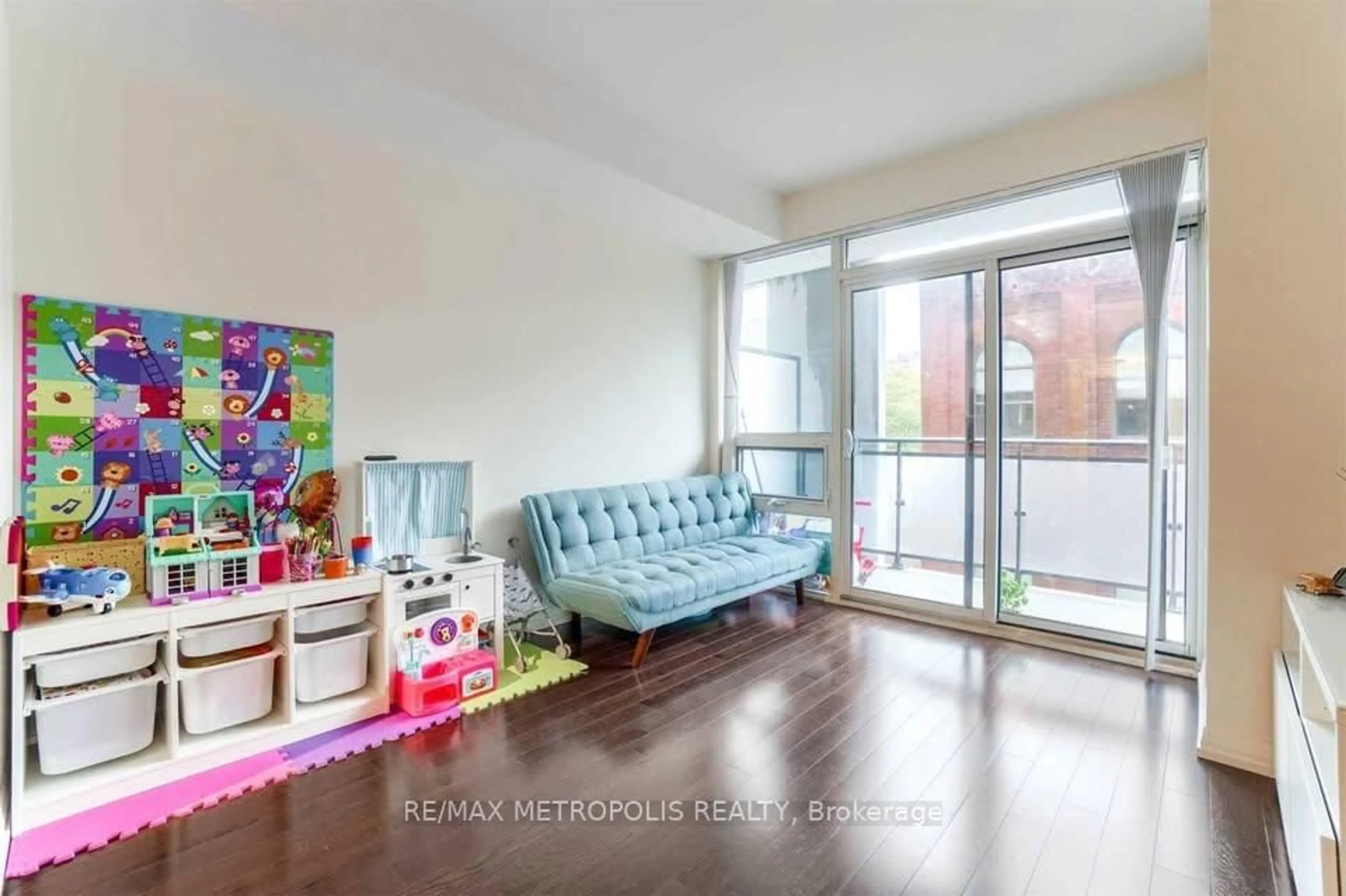 Unknown for 460 Adelaide St #520, Toronto Ontario M5A 0E7