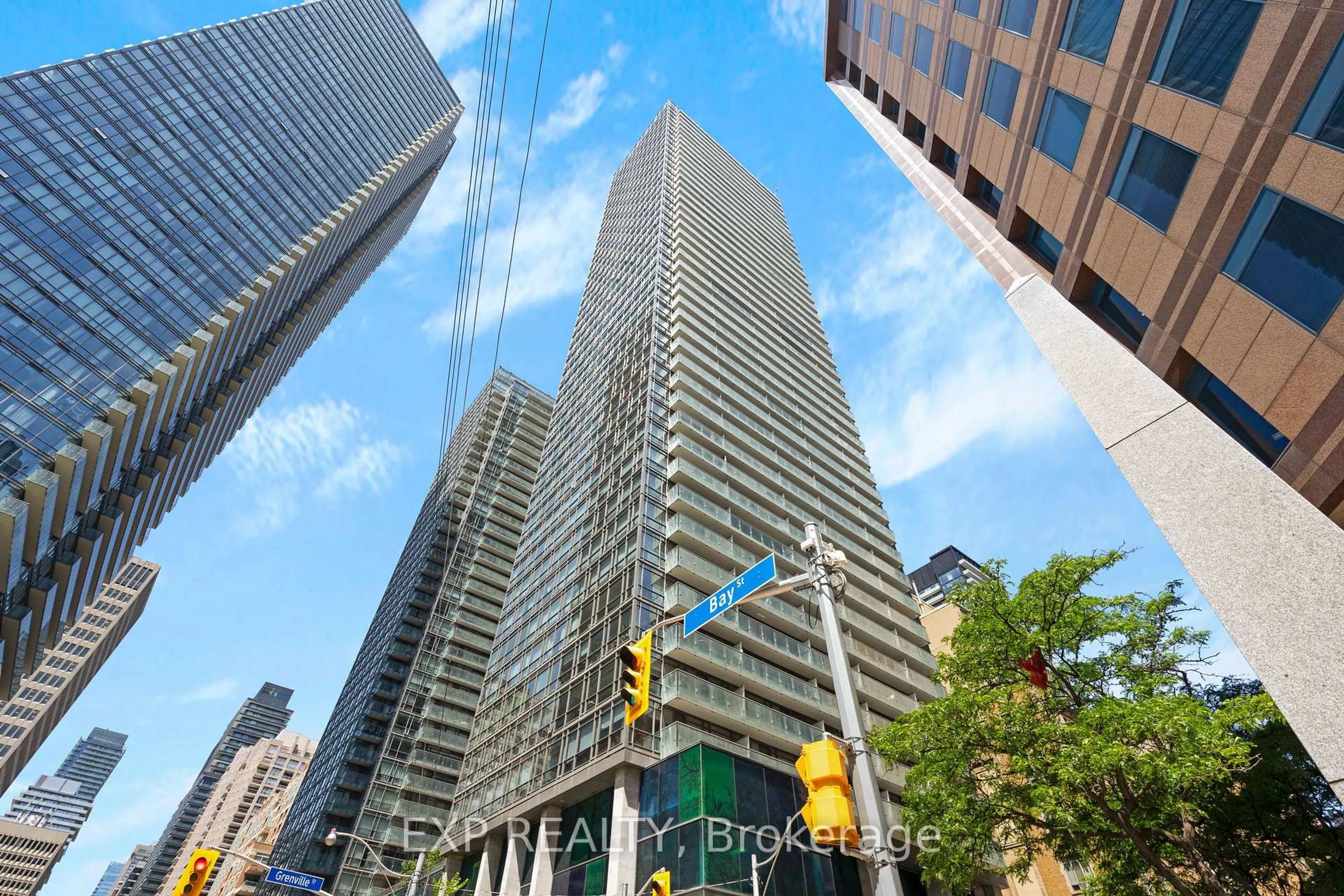 Unknown for 38 Grenville St #901, Toronto Ontario M4Y 1A5