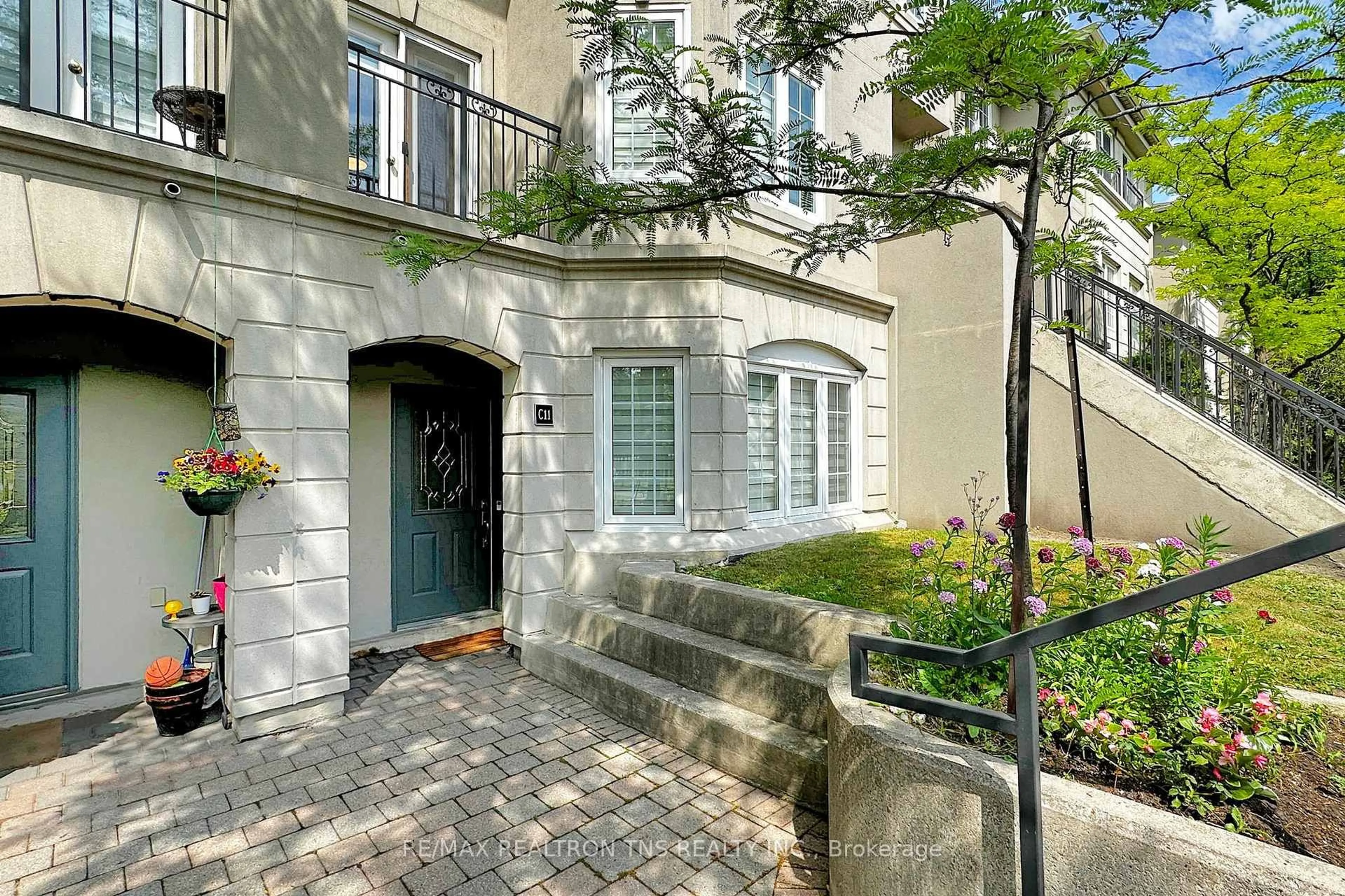 Patio, street for 108 Finch Ave #C11, Toronto Ontario M2N 6W6