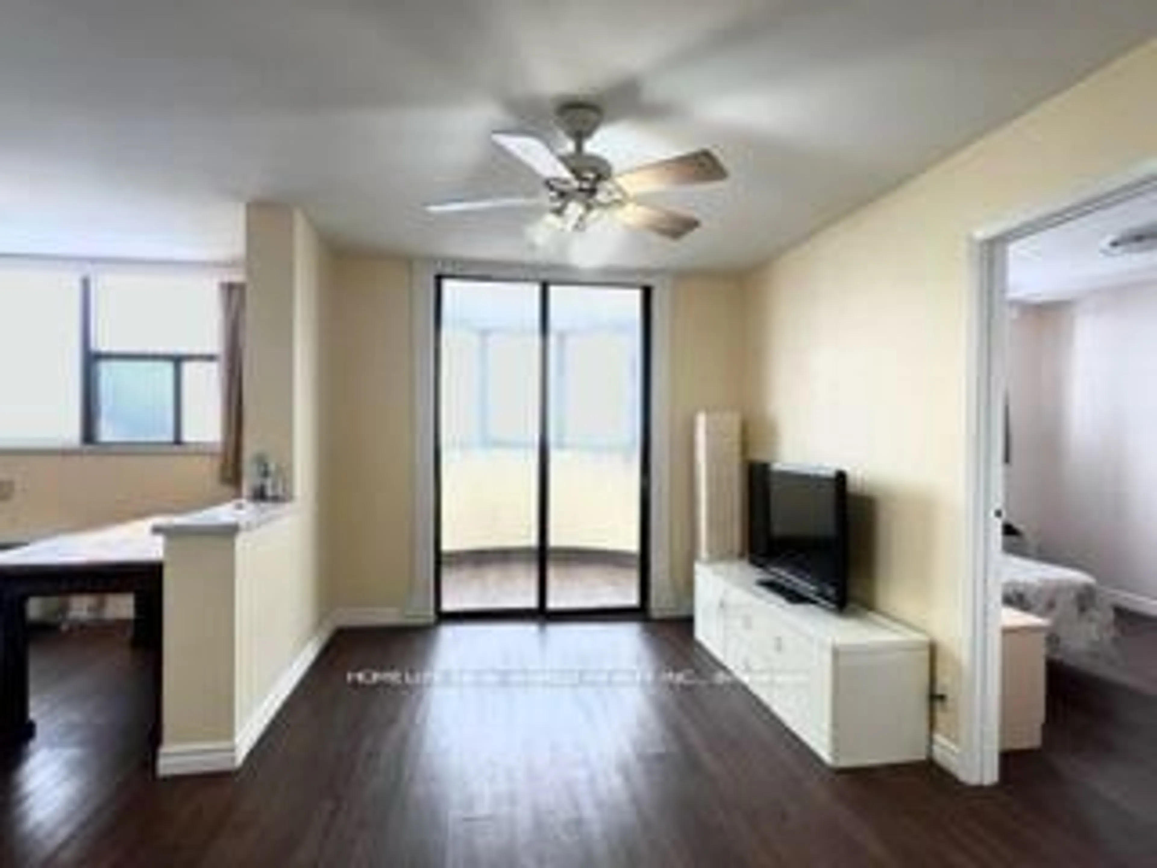 A pic of a room for 519 Dundas St #1001, Toronto Ontario M5T 1H2