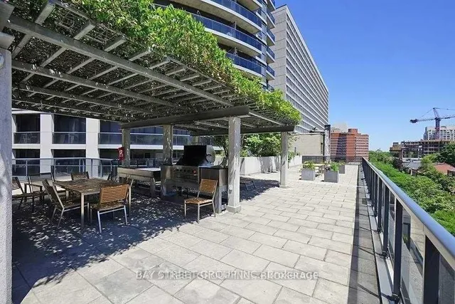 Primary image of 21 Carlton St Unit 1607