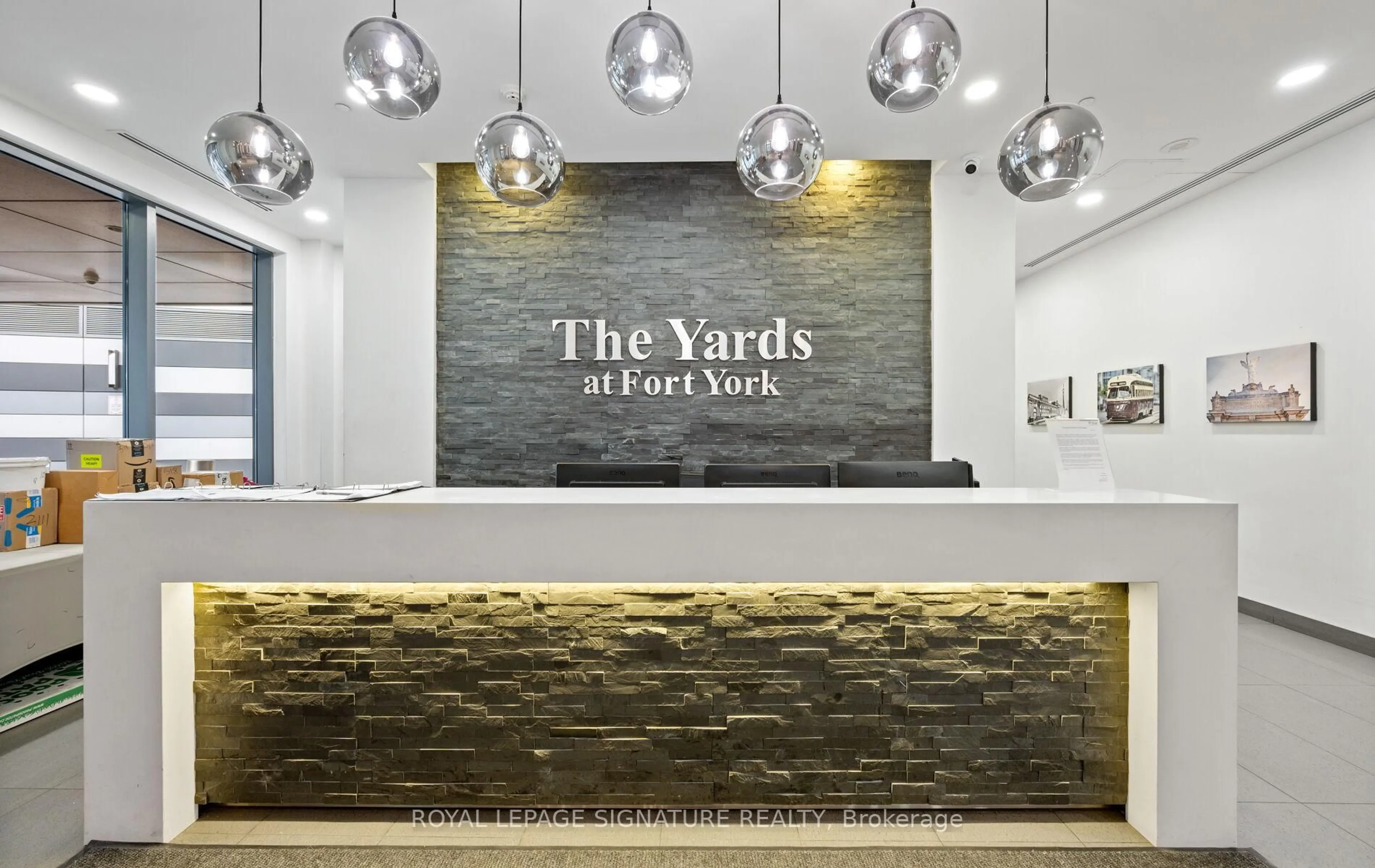 Lobby for 20 Bruyeres Mews #315, Toronto Ontario M5V 0G8