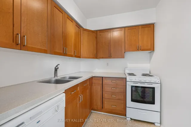 Additional image 18 of 1055 Bay St Unit 2110