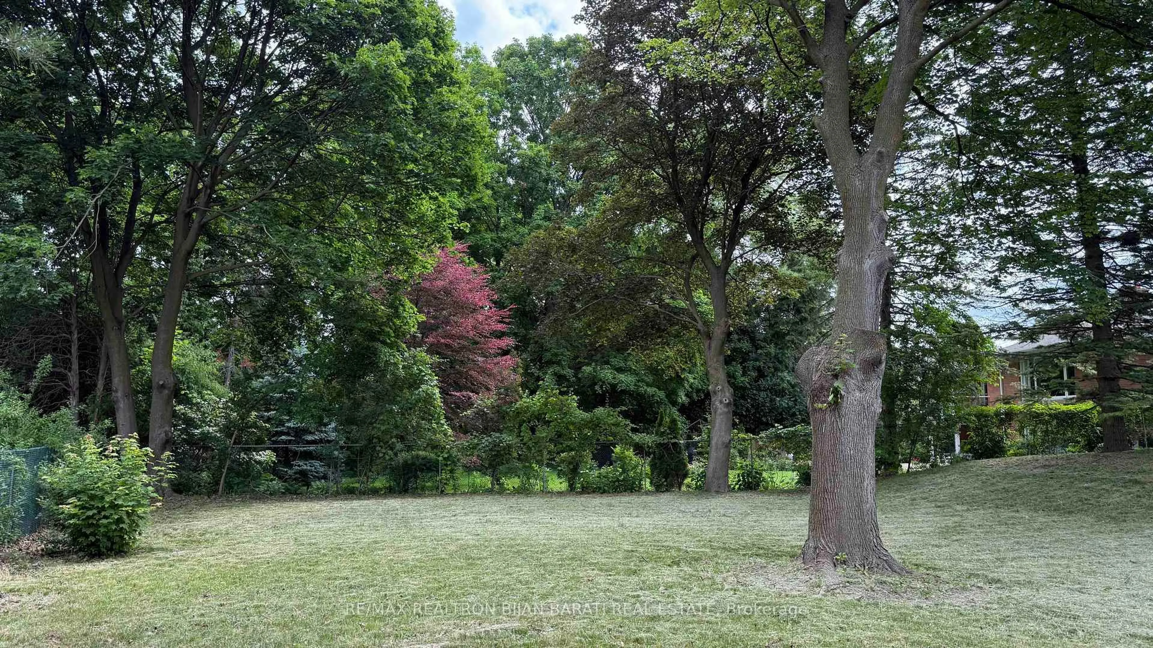 Unknown for 107 Burbank Dr, Toronto Ontario M2K 1N6
