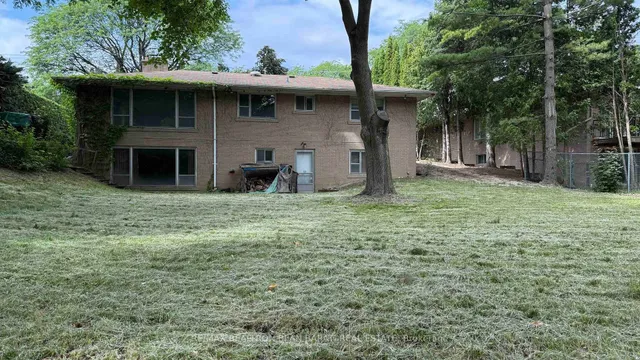 Additional image 3 of 107 Burbank Dr