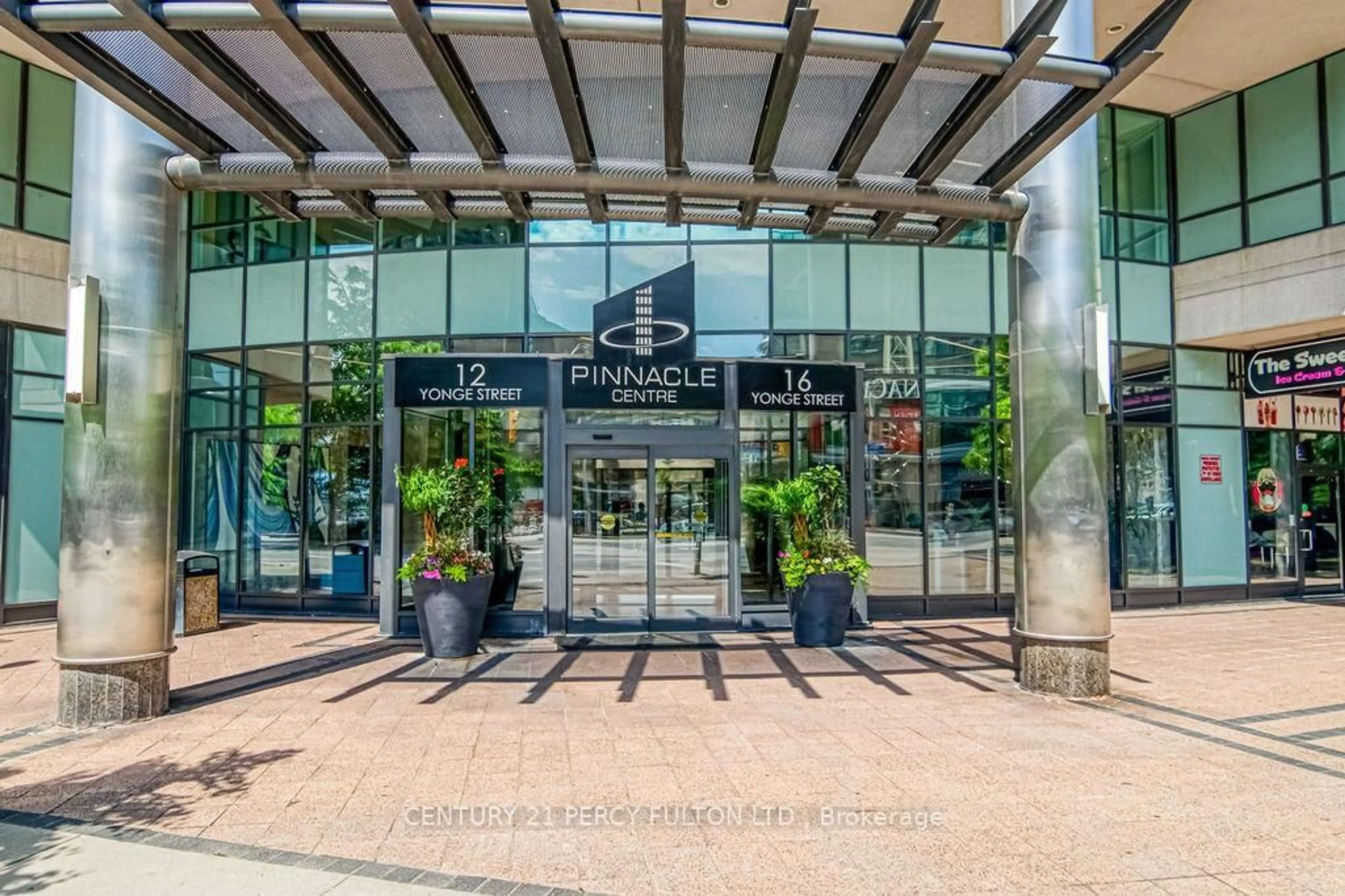 Indoor foyer for 16 Yonge St #3407, Toronto Ontario M5E 1Z9