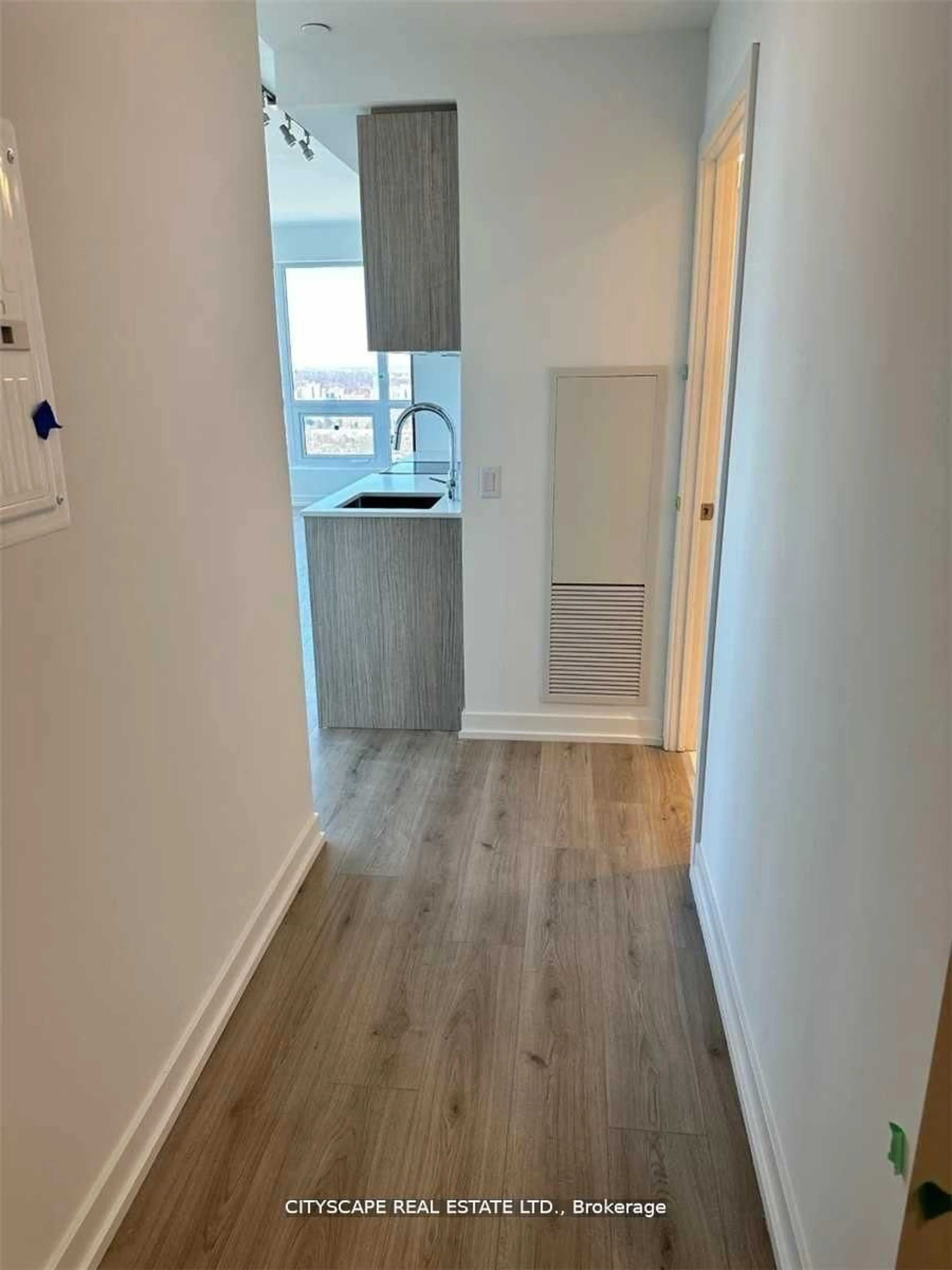 A pic of a room for 395 Bloor St #4904, Toronto Ontario M4W 0B4