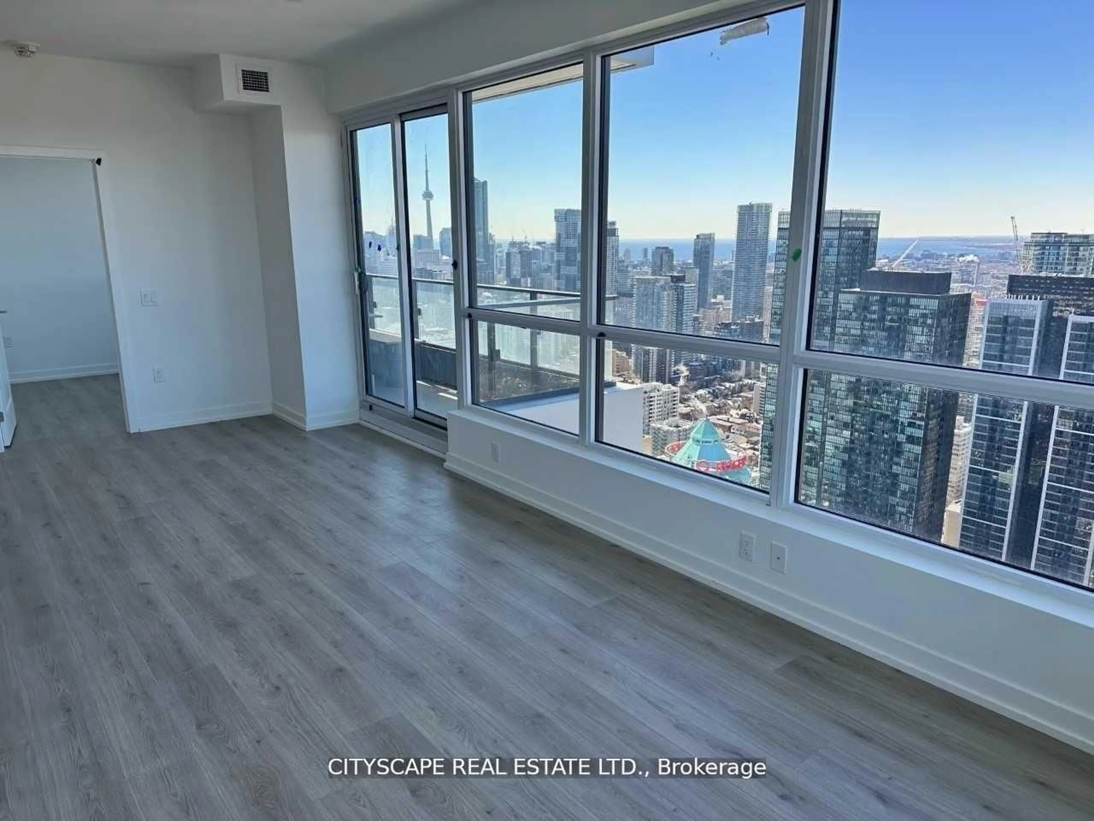 A pic of a room for 395 Bloor St #4904, Toronto Ontario M4W 0B4