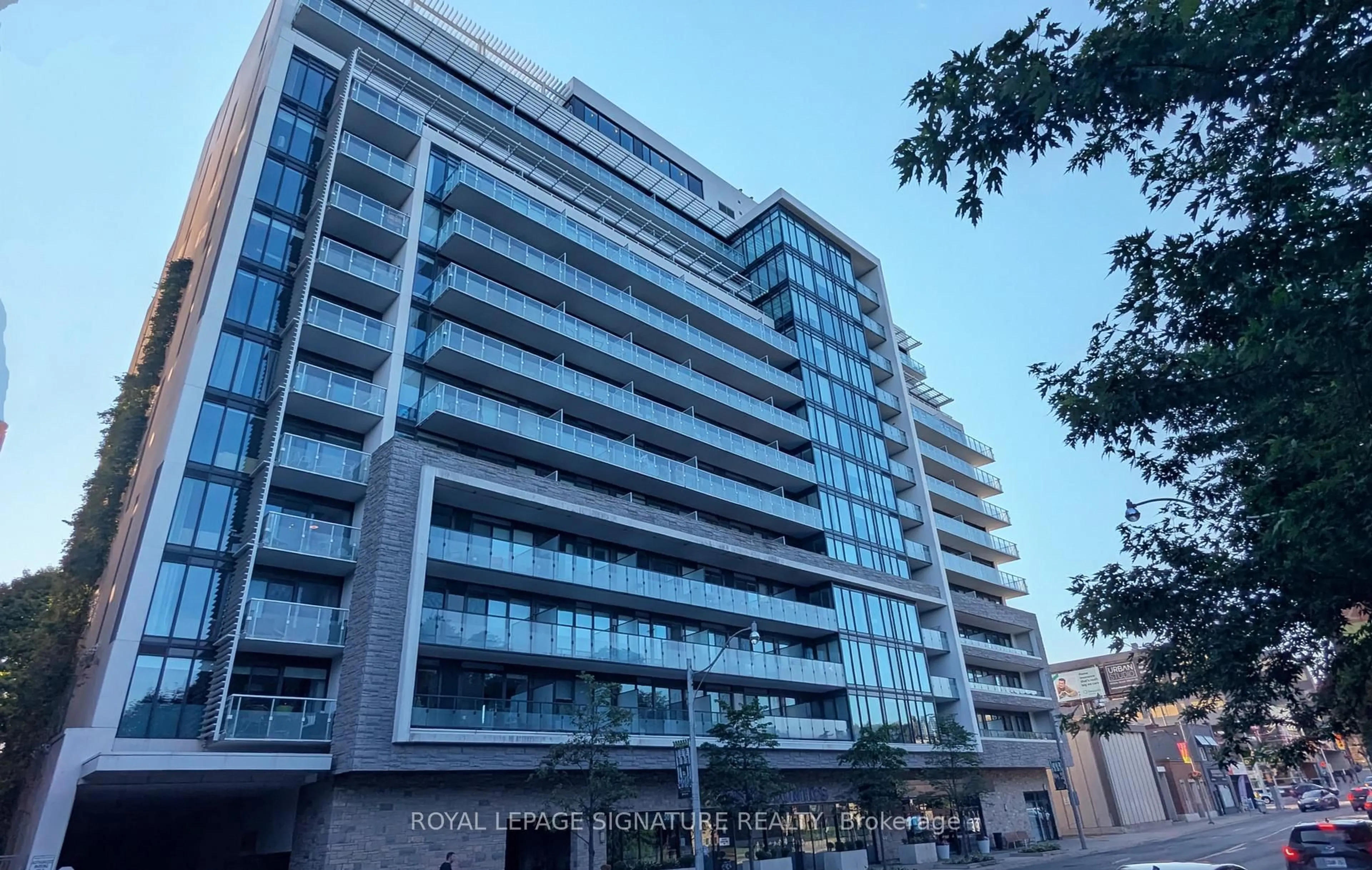 A pic from outside/outdoor area/front of a property/back of a property/a pic from drone, building for 3018 Yonge St #714, Toronto Ontario M4N 0A5