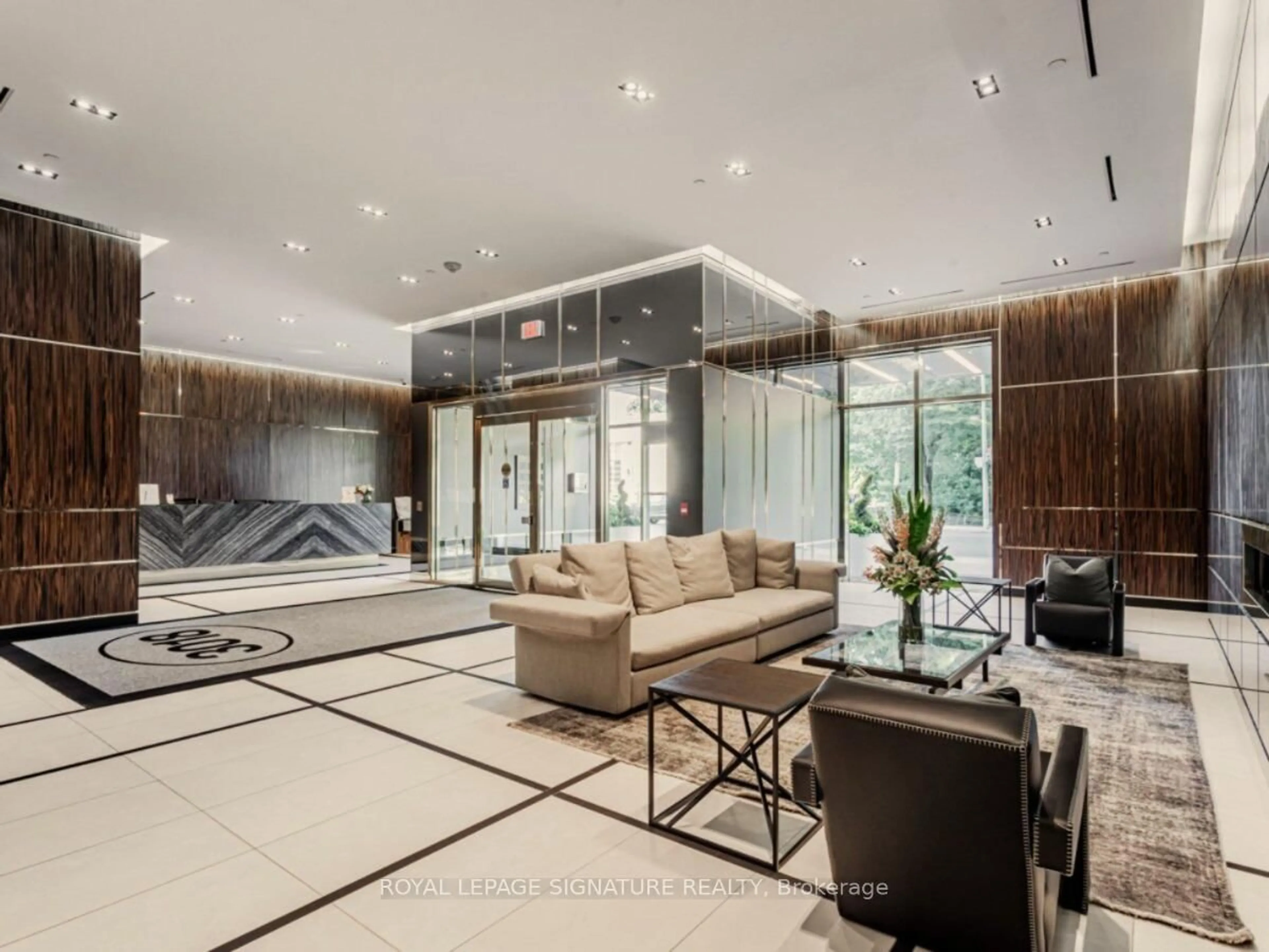 Indoor foyer for 3018 Yonge St #714, Toronto Ontario M4N 0A5
