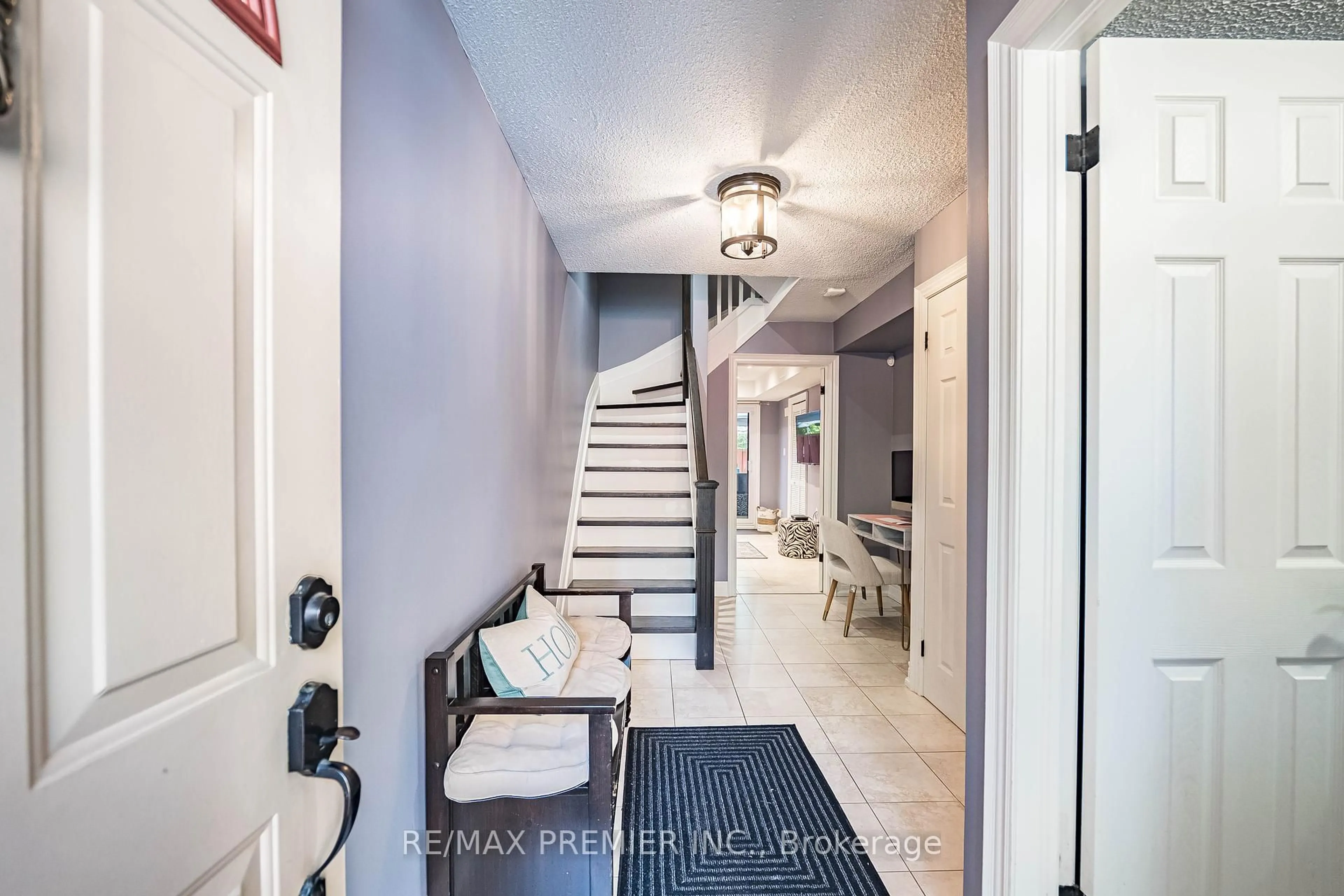 Indoor entryway for 53 Poets Walk Way, Toronto Ontario M2J 4V2