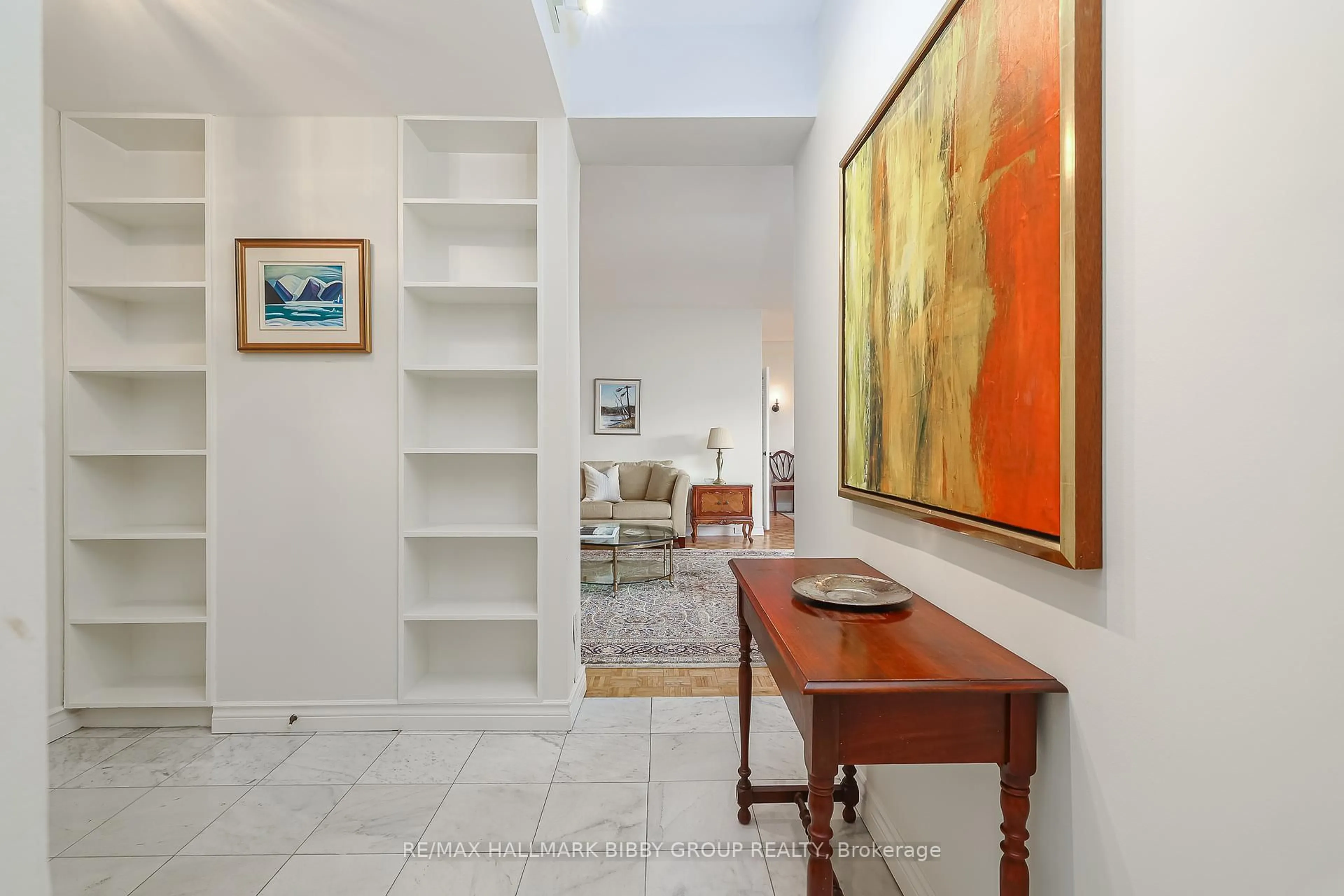 Indoor entryway for 21 Dale Ave #435, Toronto Ontario M4W 1K3