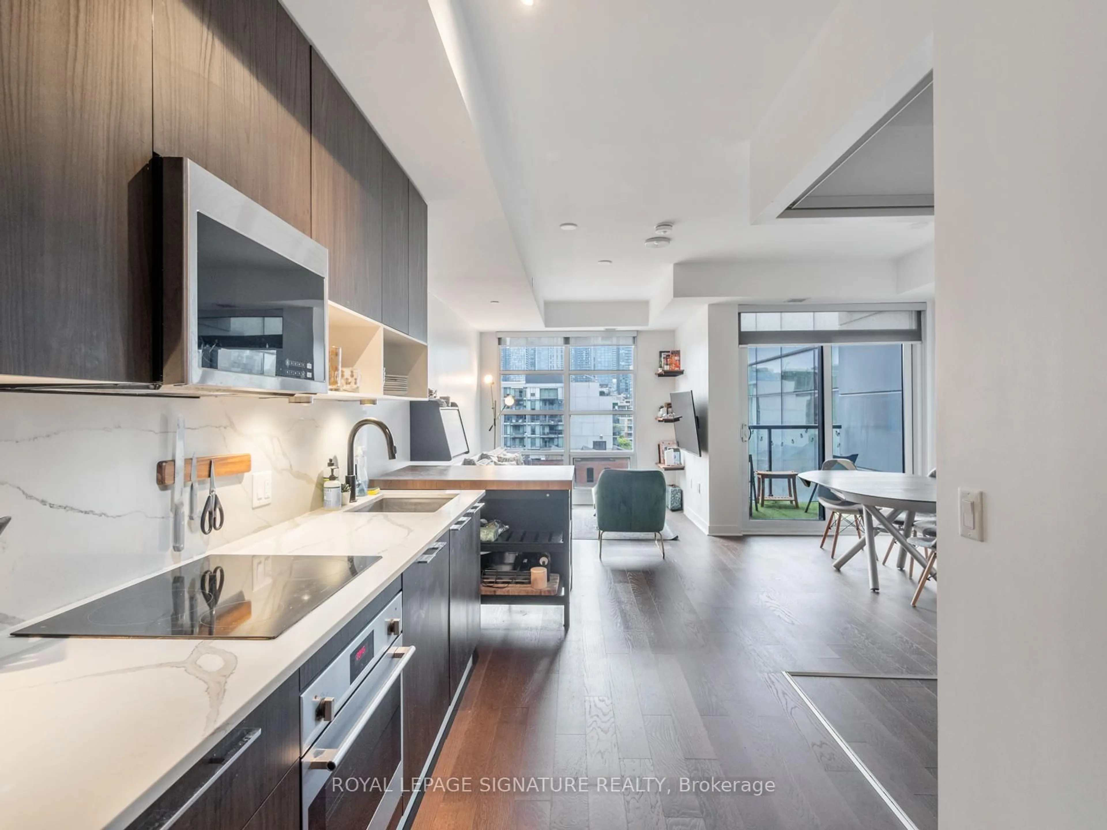 Open concept kitchen, unknown for 501 Adelaide St #905, Toronto Ontario M5V 0R3