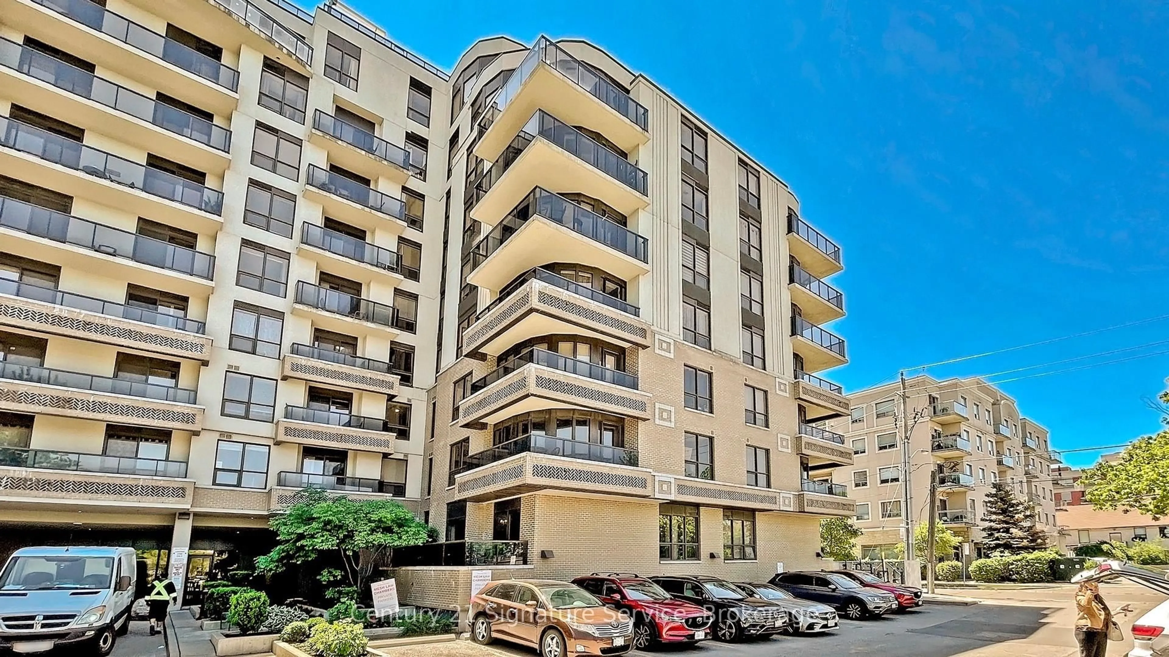 Indoor foyer for 760 Sheppard Ave #510, Toronto Ontario M3H 0B3
