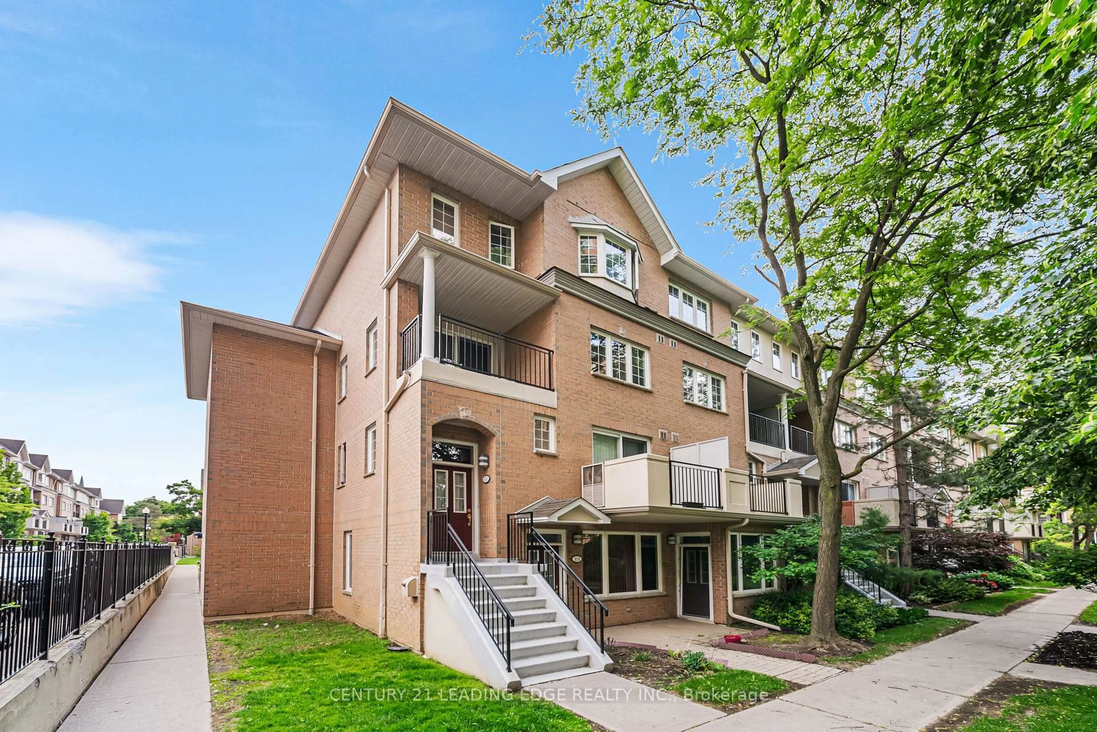 Home with brick exterior material, street for 101 Grandview Way, Toronto Ontario M2N 6V2