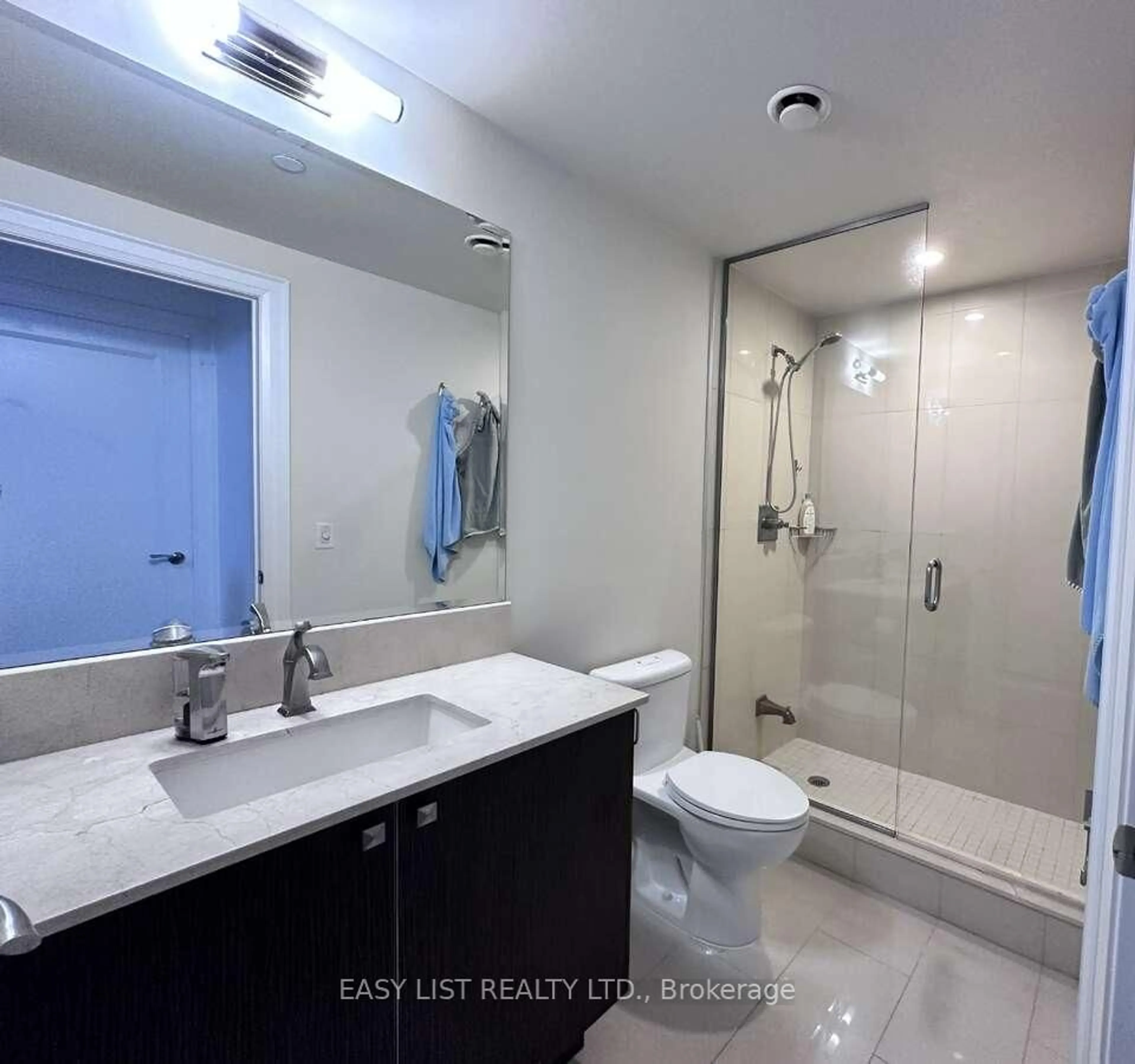 Contemporary bathroom, ceramic/tile floor for 1888 Bayview Ave #508, Toronto Ontario M4G 0A7