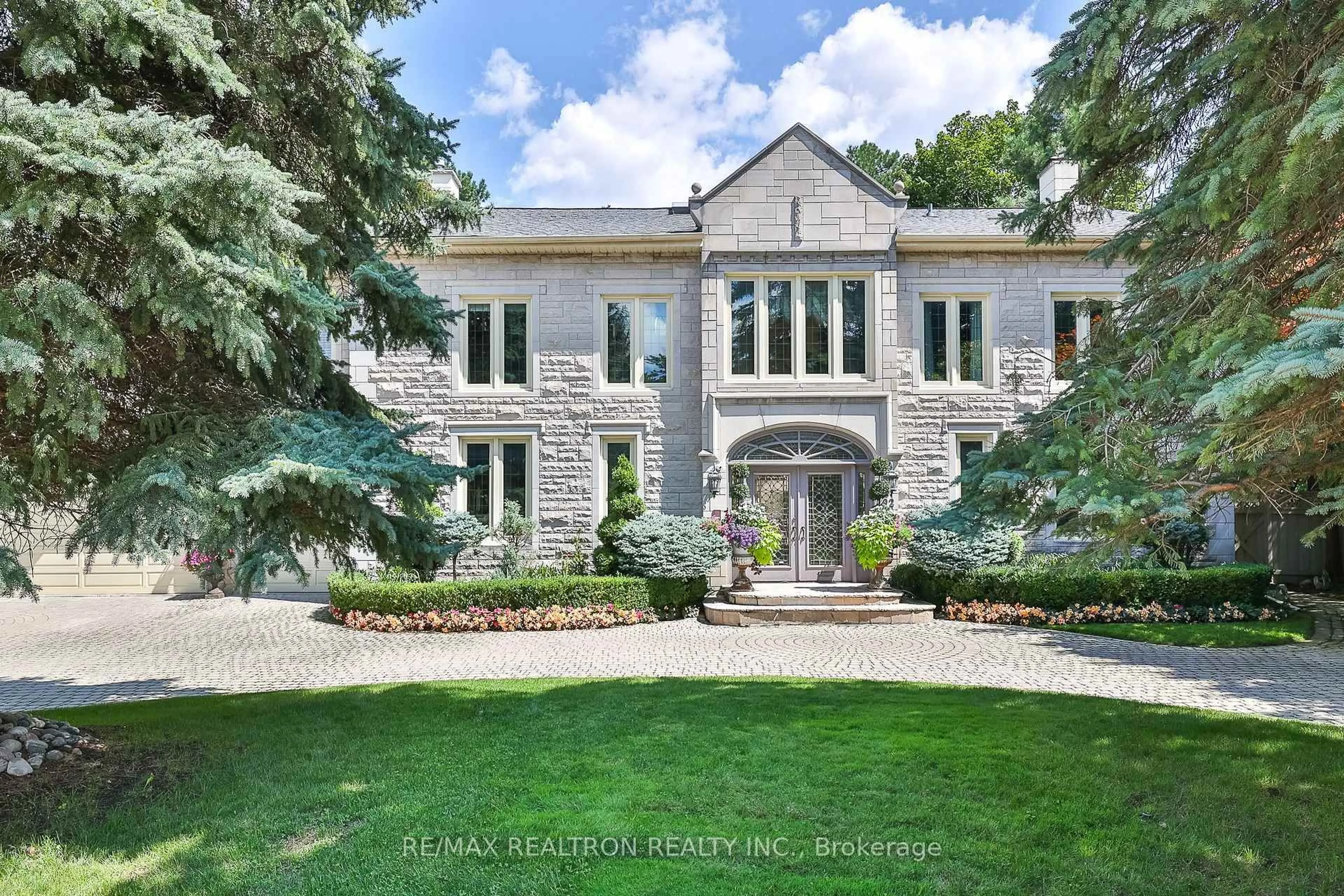 Home with brick exterior material, street for 192 The Bridle Path, Toronto Ontario M3C 2P5