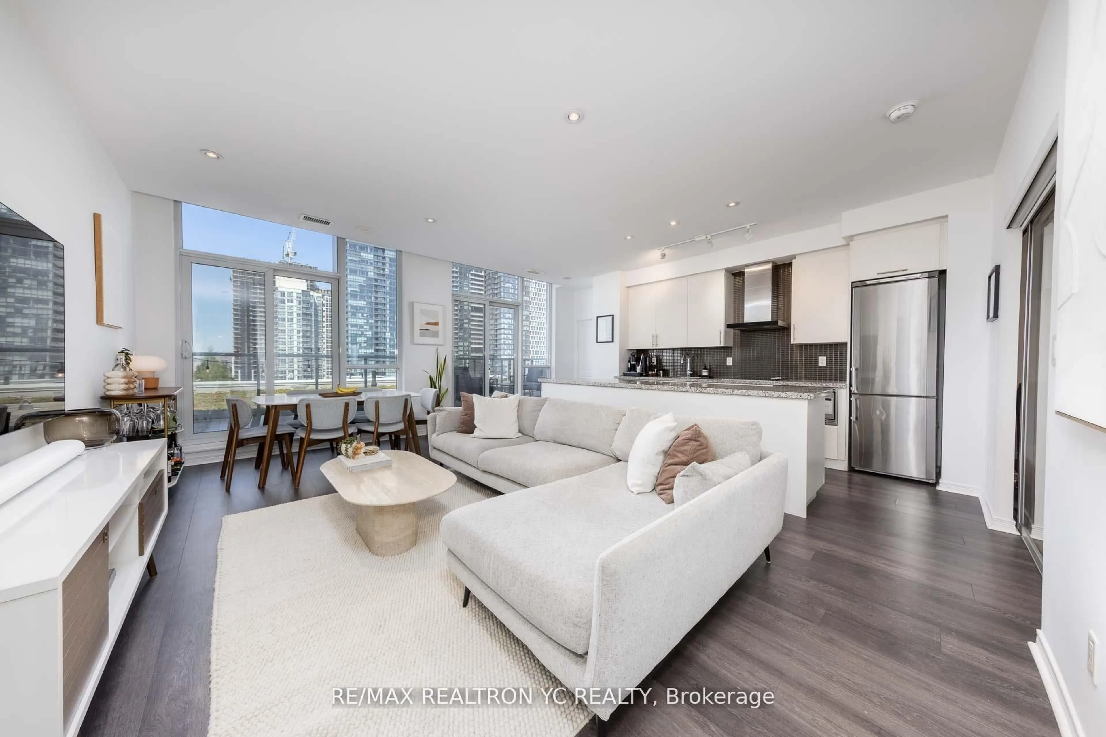 Living room with furniture, unknown for 352 Front St #PH9, Toronto Ontario M5V 0K3