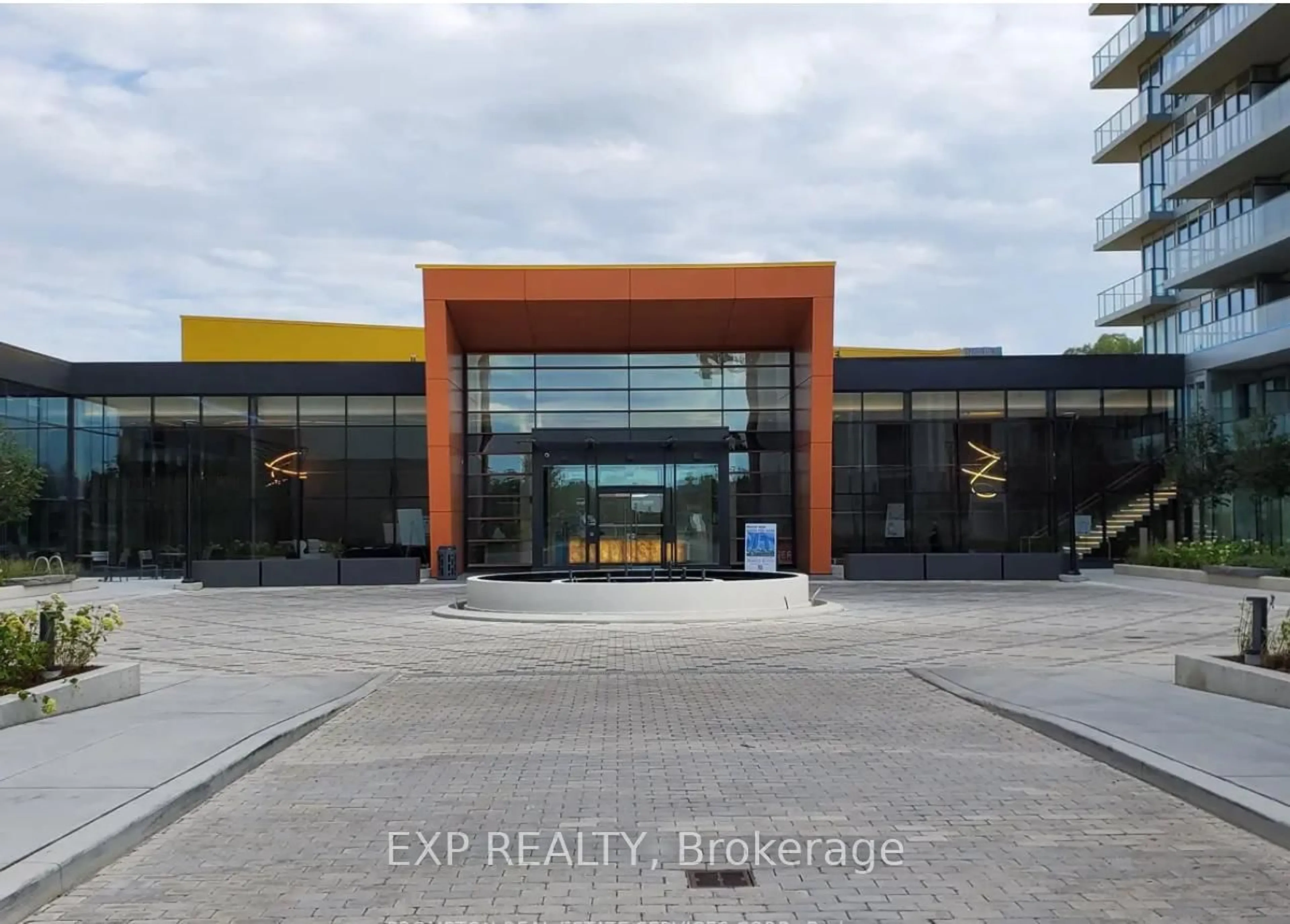 Indoor foyer for 85 McMahon Dr #1207, Toronto Ontario M2K 0H1