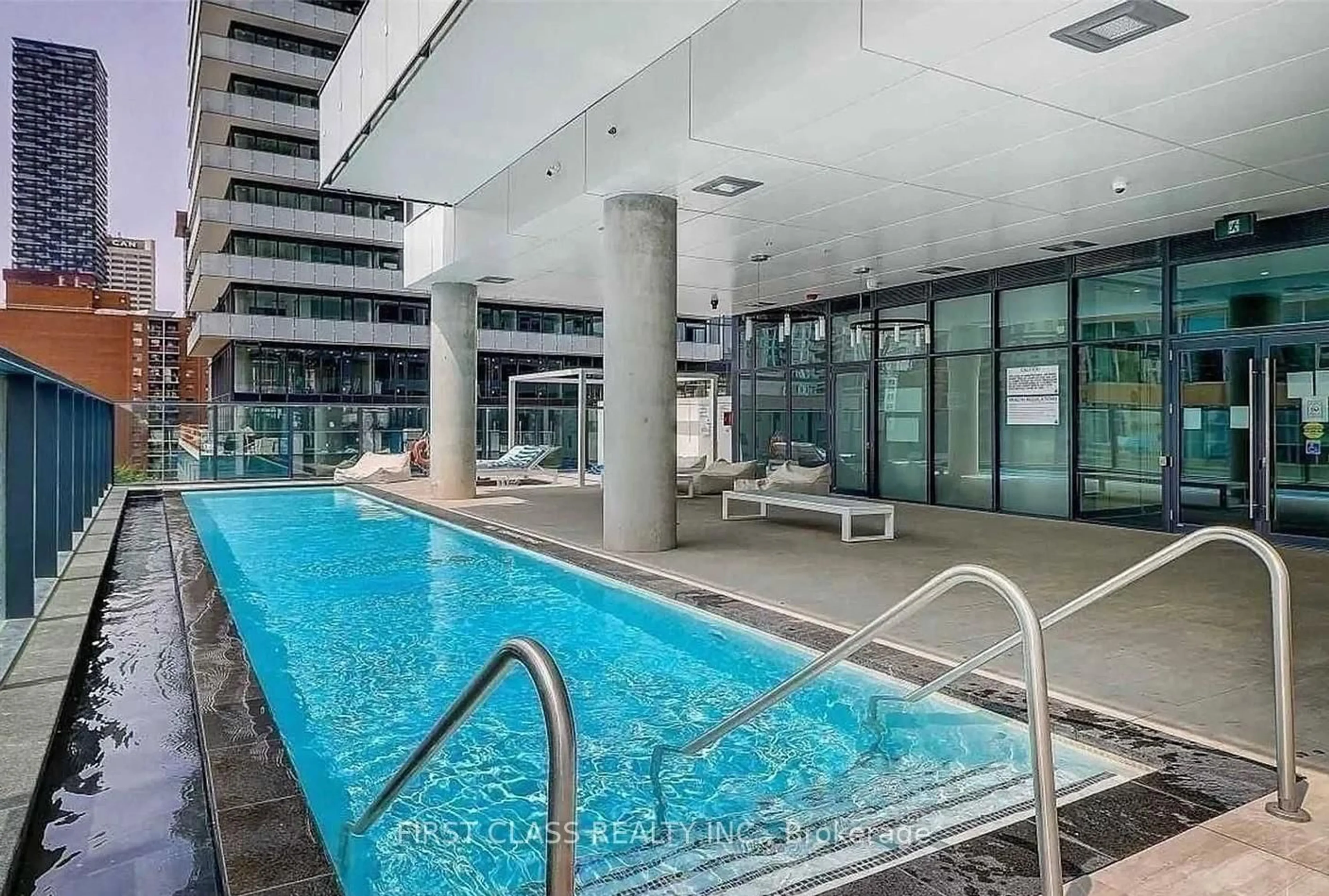 Pool for 161 Roehampton Ave #618, Toronto Ontario M4P 0C8