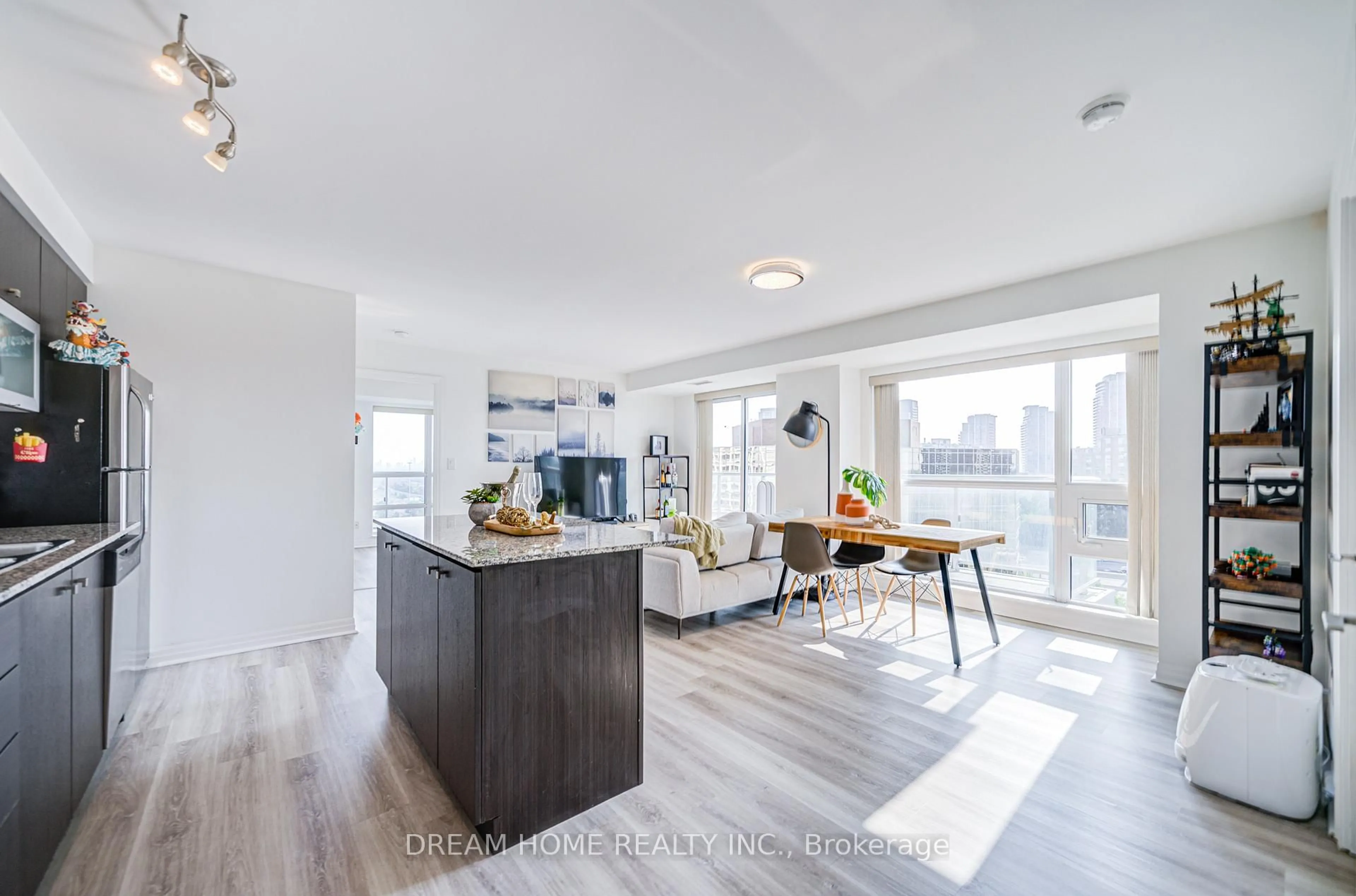 Open concept kitchen, wood/laminate floor for 2015 Sheppard Ave #904, Toronto Ontario M2J 0B3