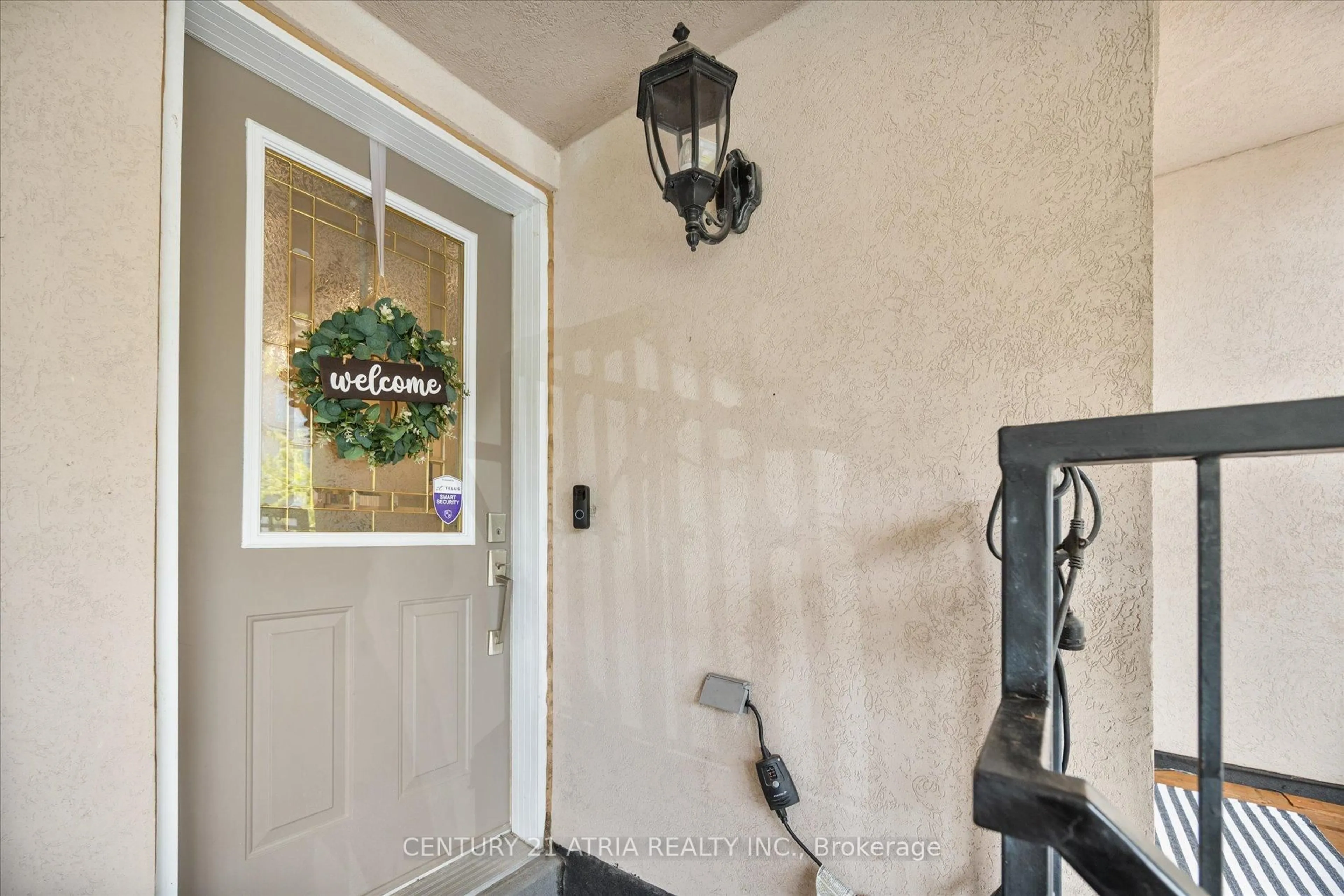 Indoor entryway for 291 David Dunlap Circ, Toronto Ontario M3C 4B9