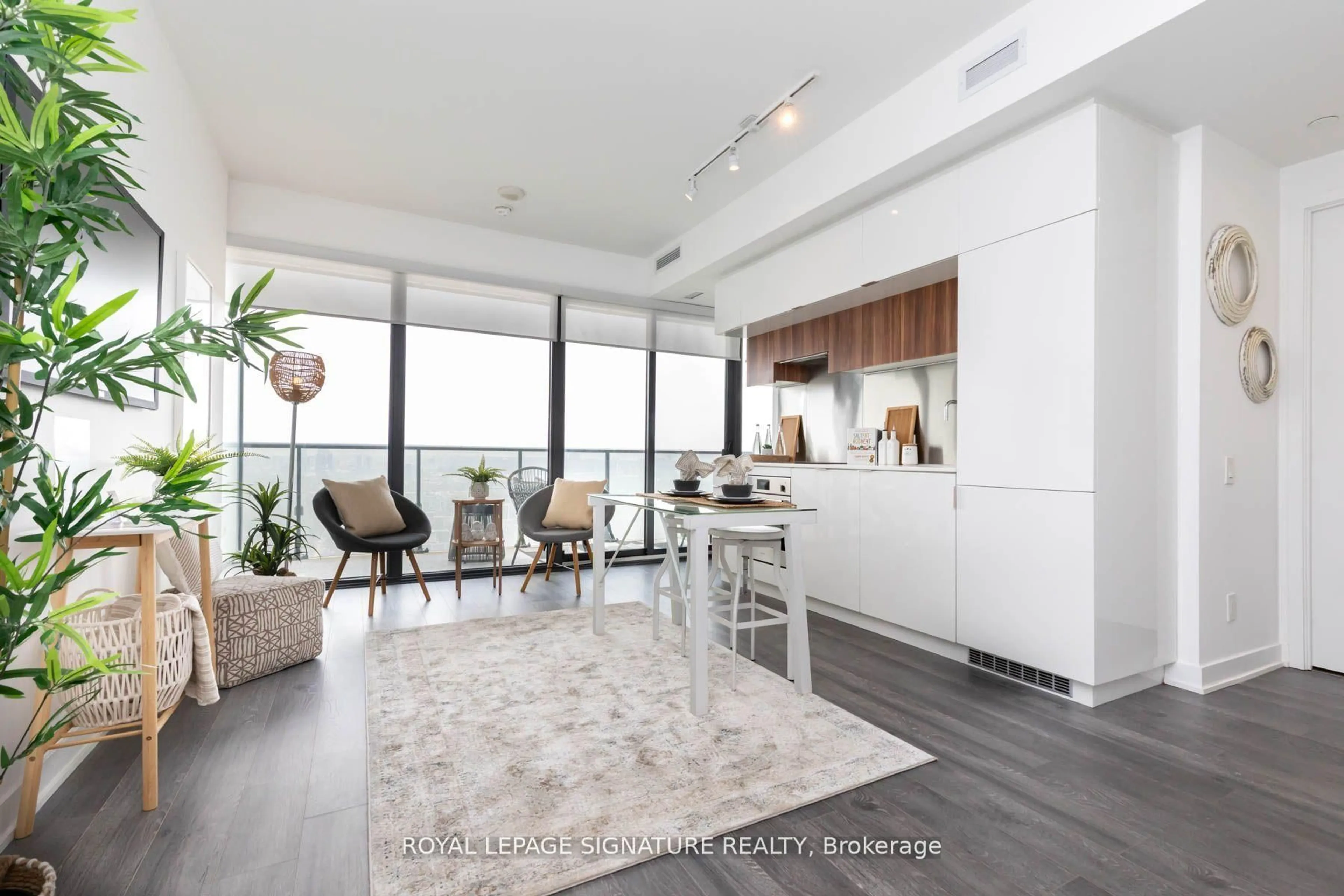 Open concept kitchen, unknown for 185 Roehampton Ave #2805, Toronto Ontario M4P 0C6