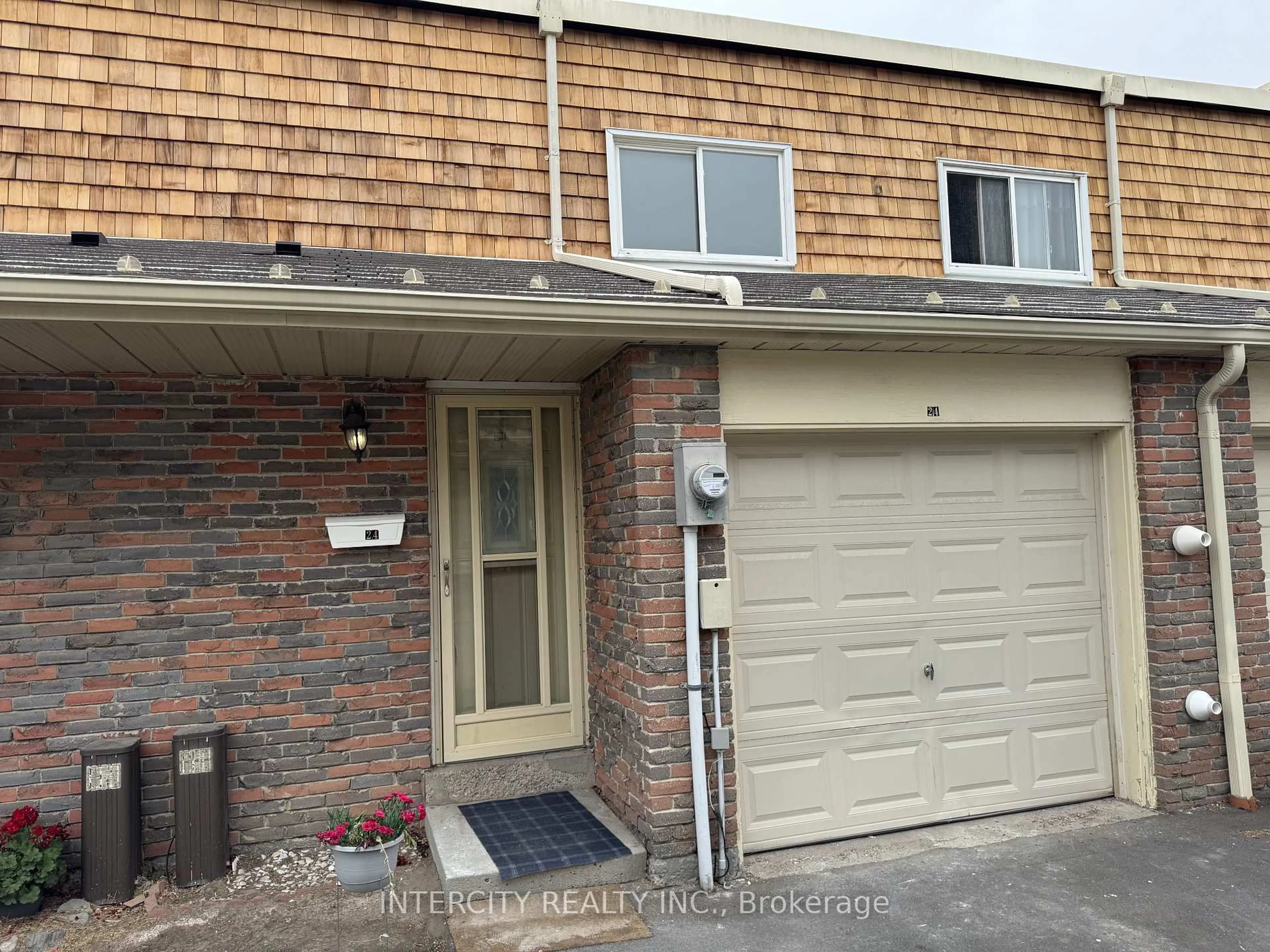 Home with brick exterior material, street for 24 Woody Vine Way, Toronto Ontario M2J 4H3