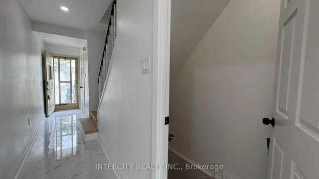 Additional image 3 of 24 Woody Vine Way