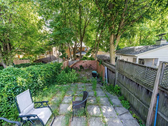 Primary image of 165 Robina Ave