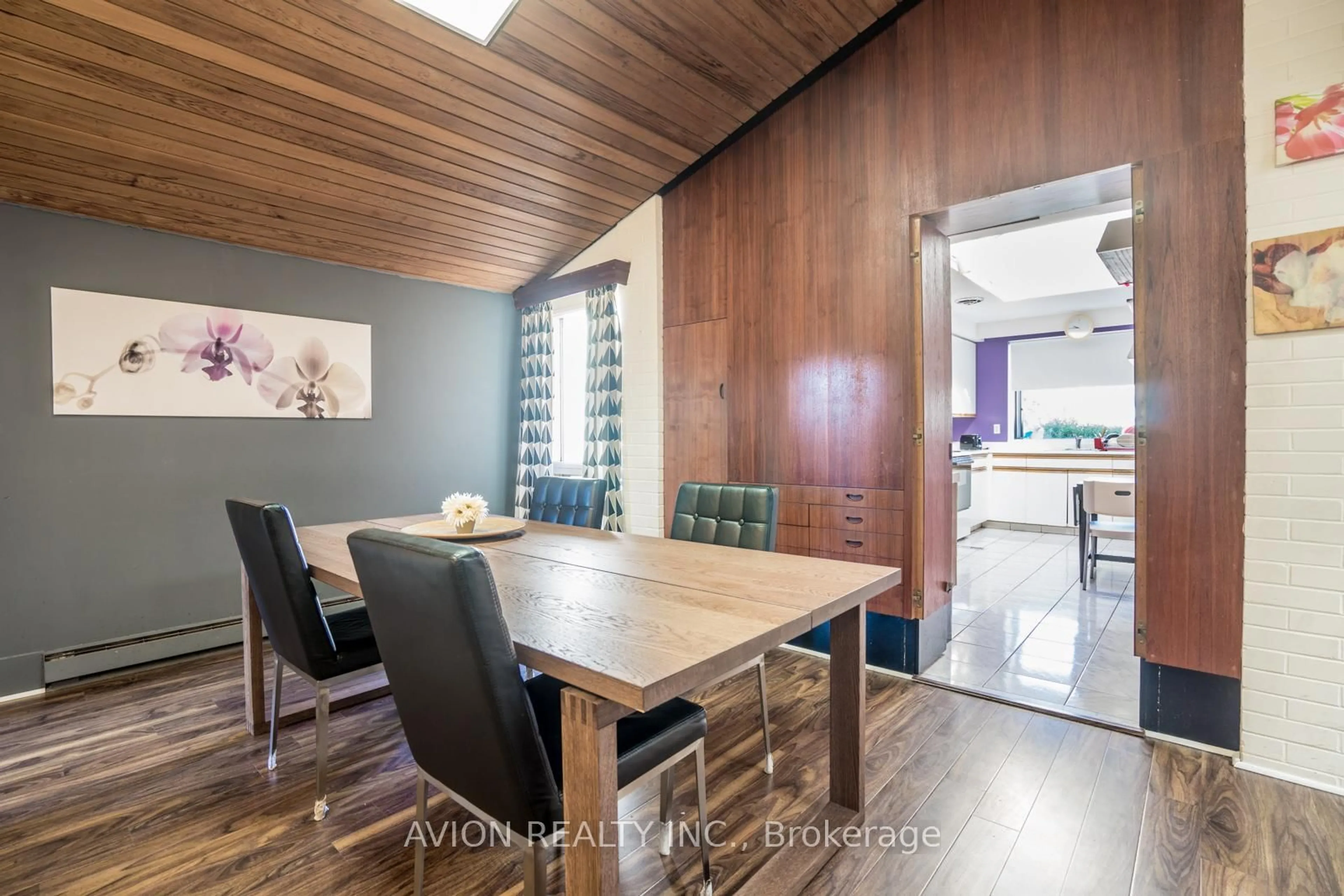 Dining room, wood/laminate floor for 215 Dunview Ave, Toronto Ontario M2N 4H9