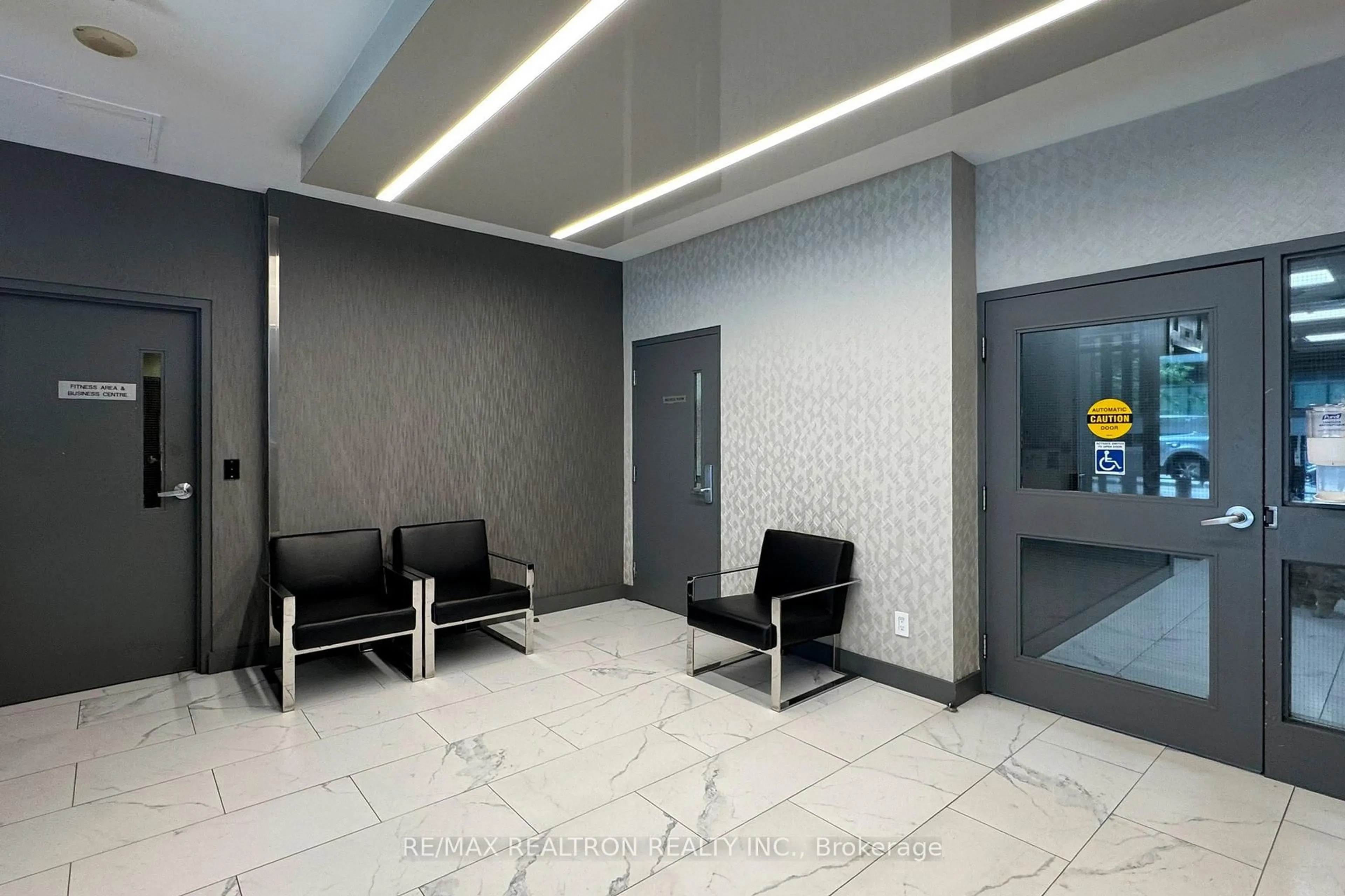 Lobby for 76 Shuter St #808, Toronto Ontario M5B 2N2