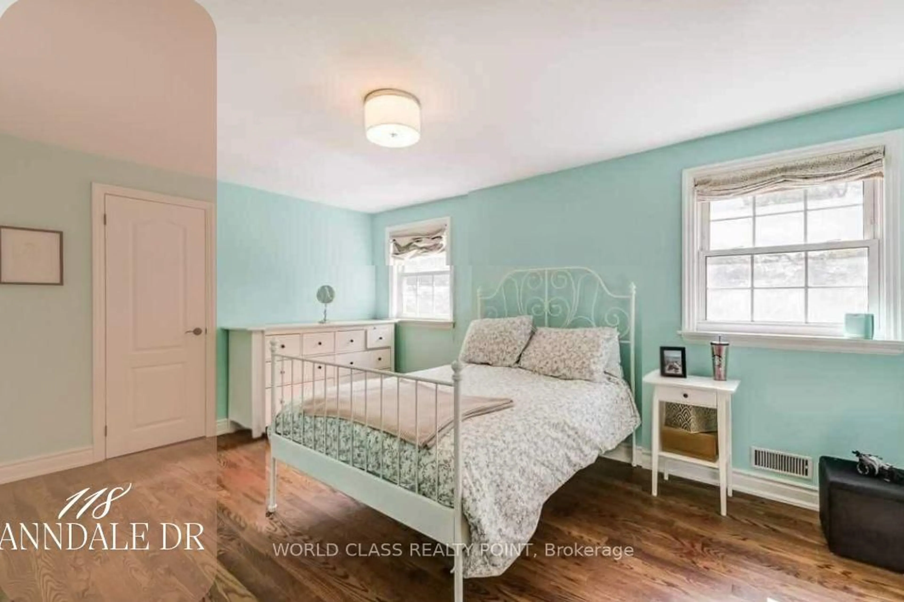 Bedroom with bed, unknown for 118 Anndale Dr, Toronto Ontario M2N 2X5