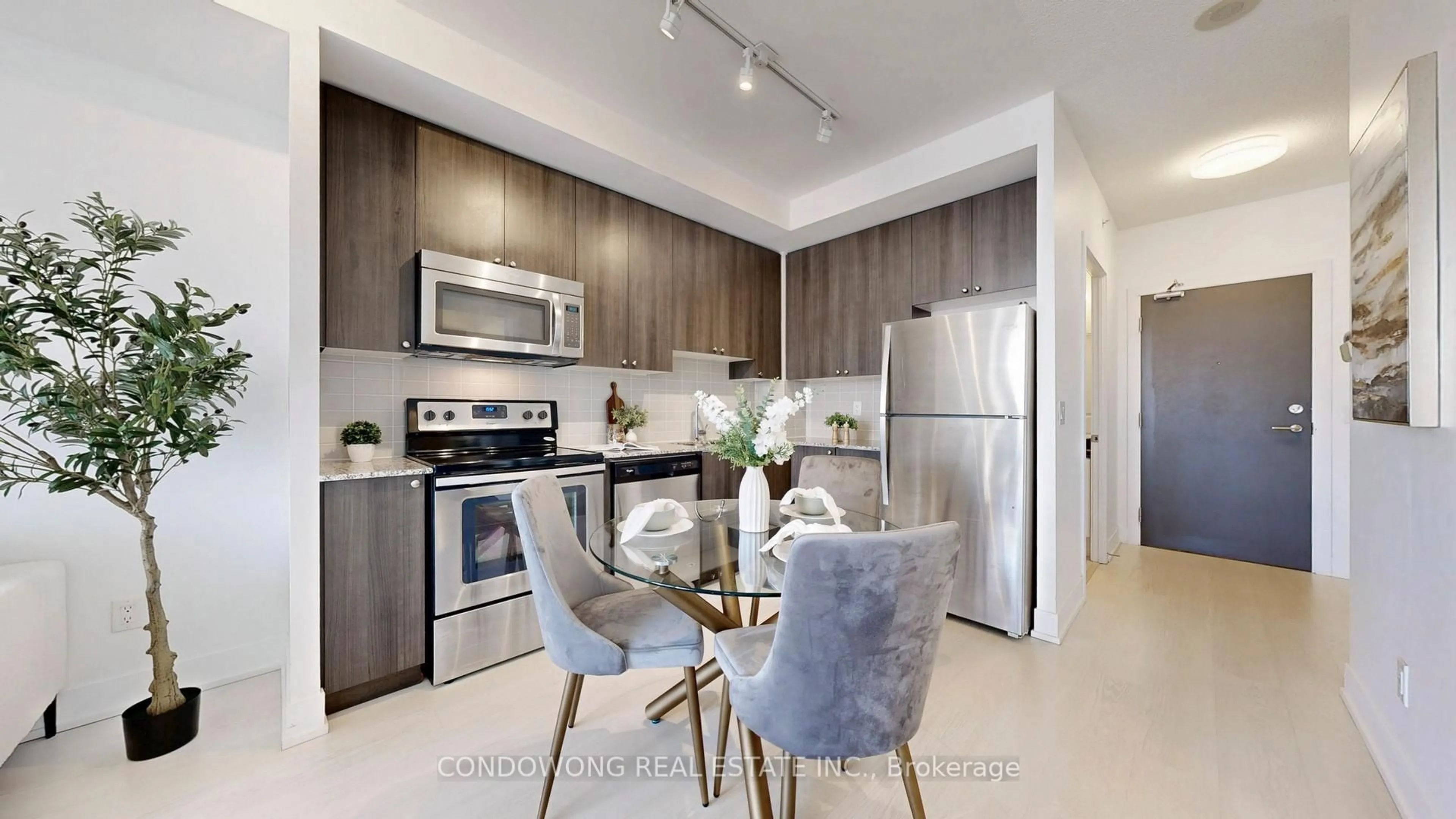 Open concept kitchen, unknown for 68 Merton St #709, Toronto Ontario M4S 1A1