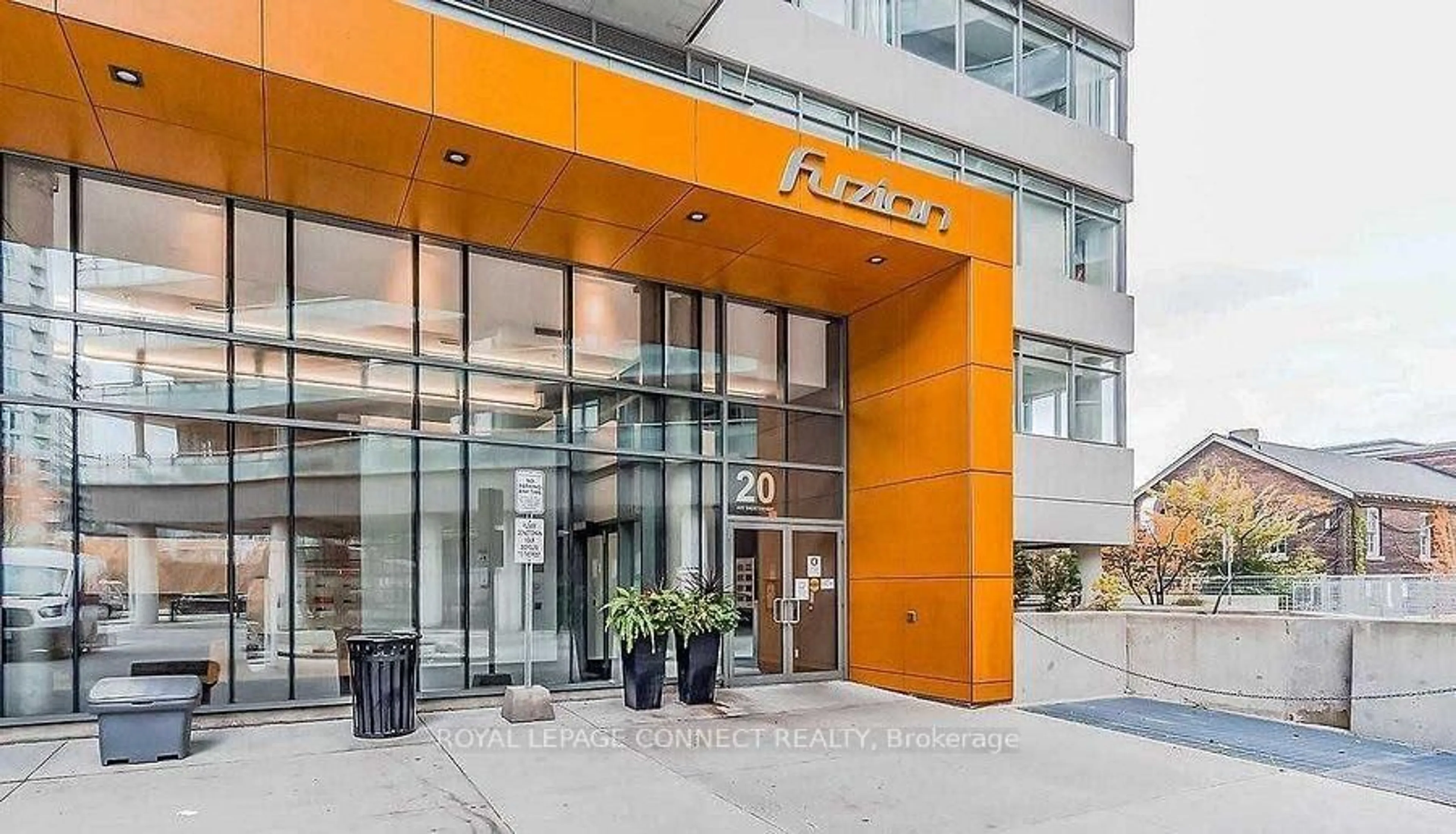 Indoor foyer for 20 Joe Shuster Way #702, Toronto Ontario M6K 0A3