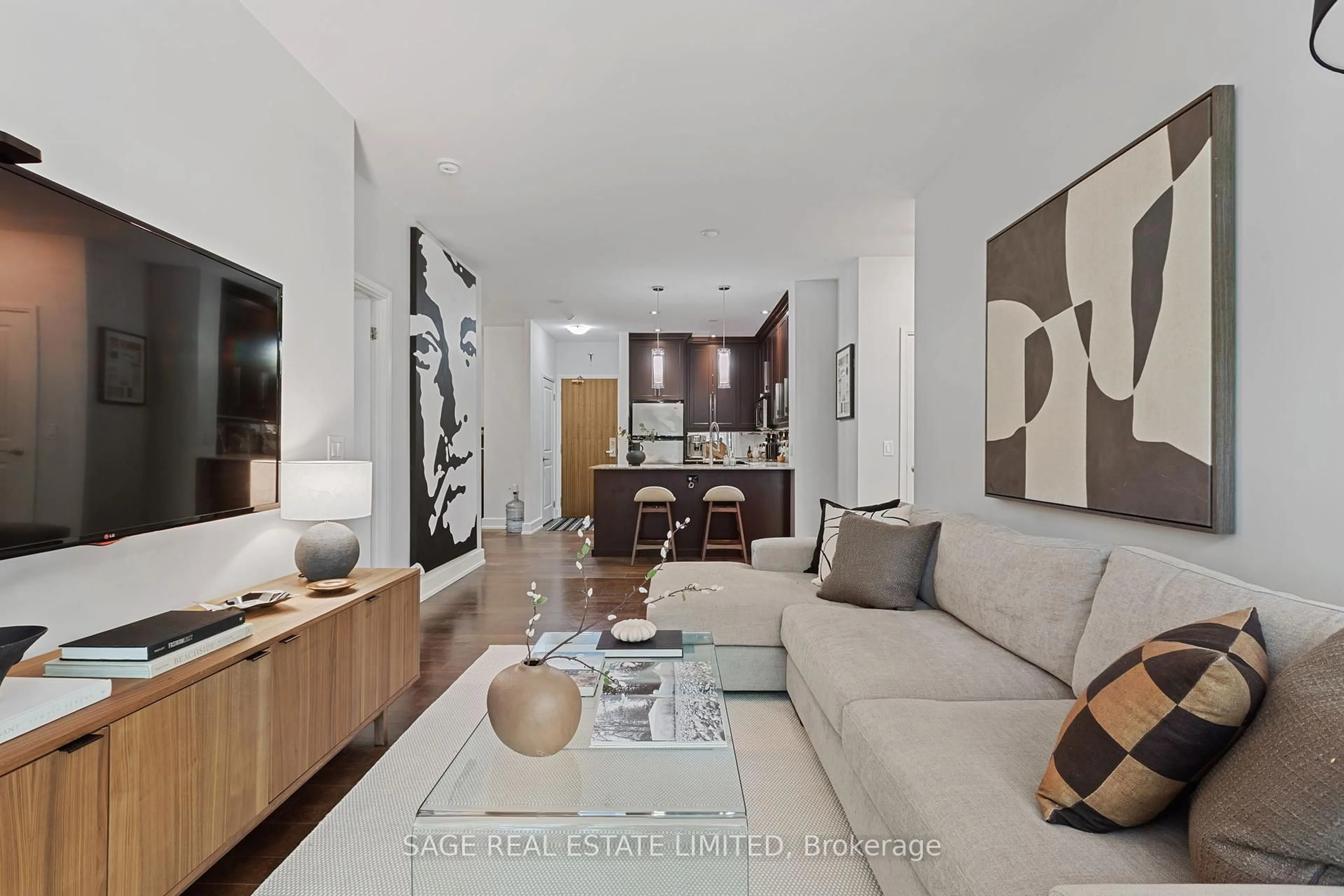 Living room with furniture, unknown for 88 Broadway Ave #103, Toronto Ontario M4P 0A5