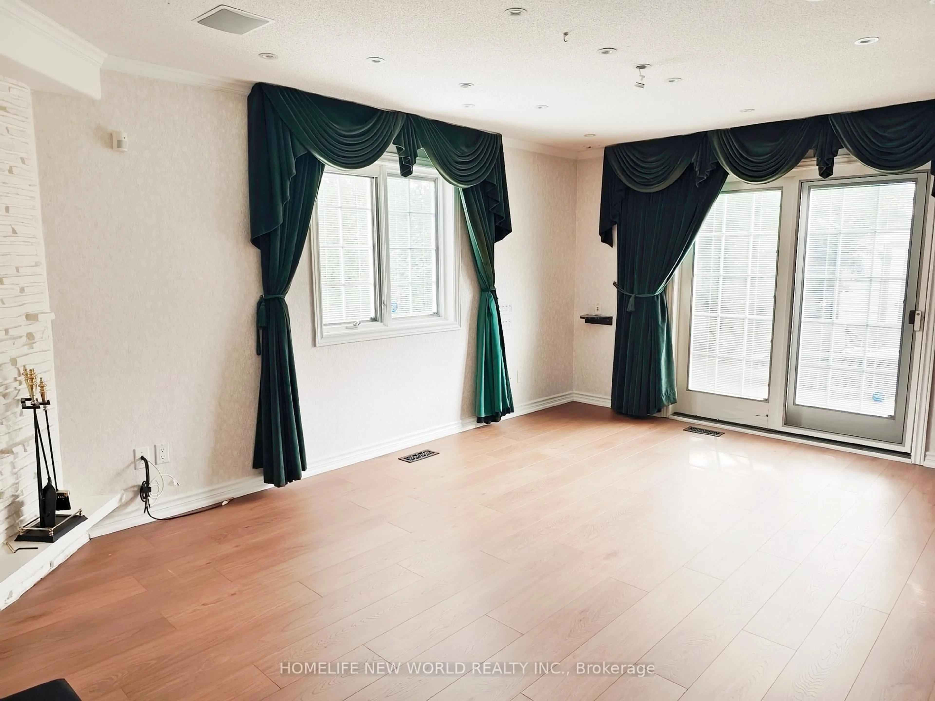 A pic of a room for 18 Olsen Dr, Toronto Ontario M3A 3J2