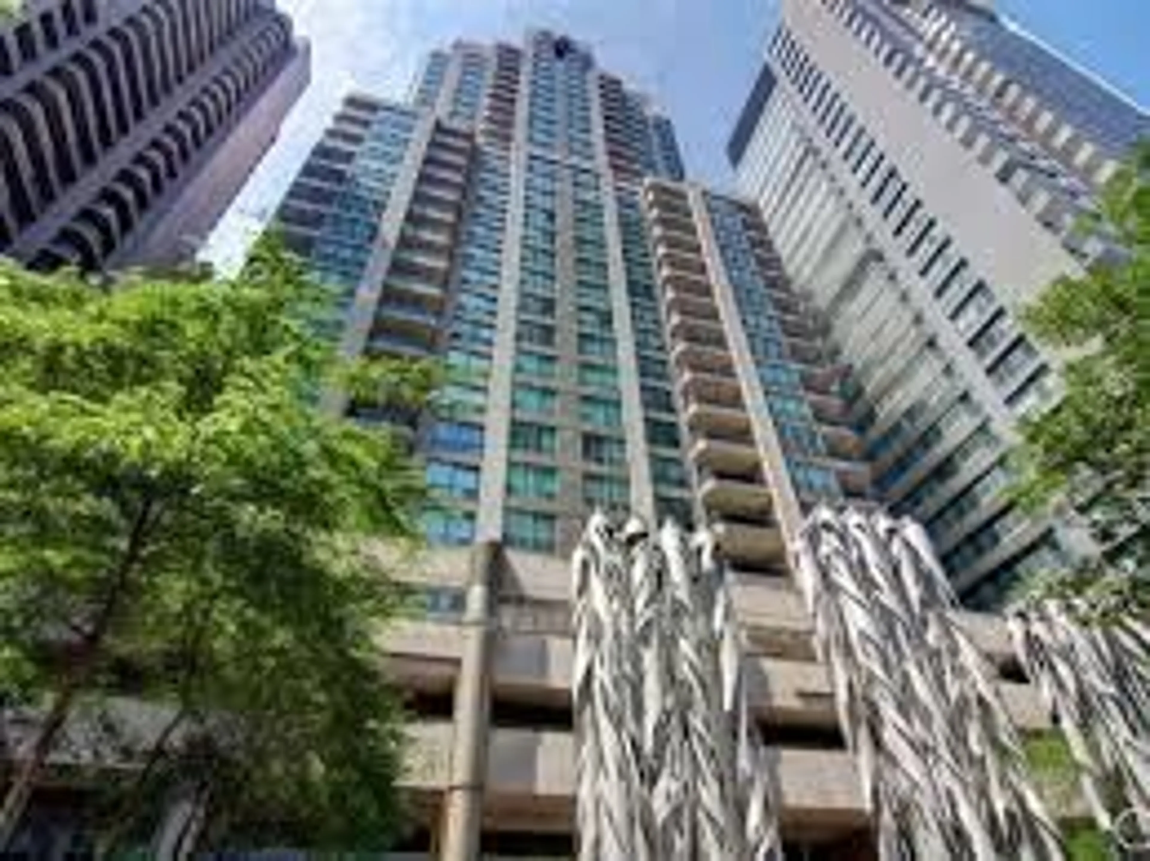Unknown for 750 Bay St #3303, Toronto Ontario M5G 1N6