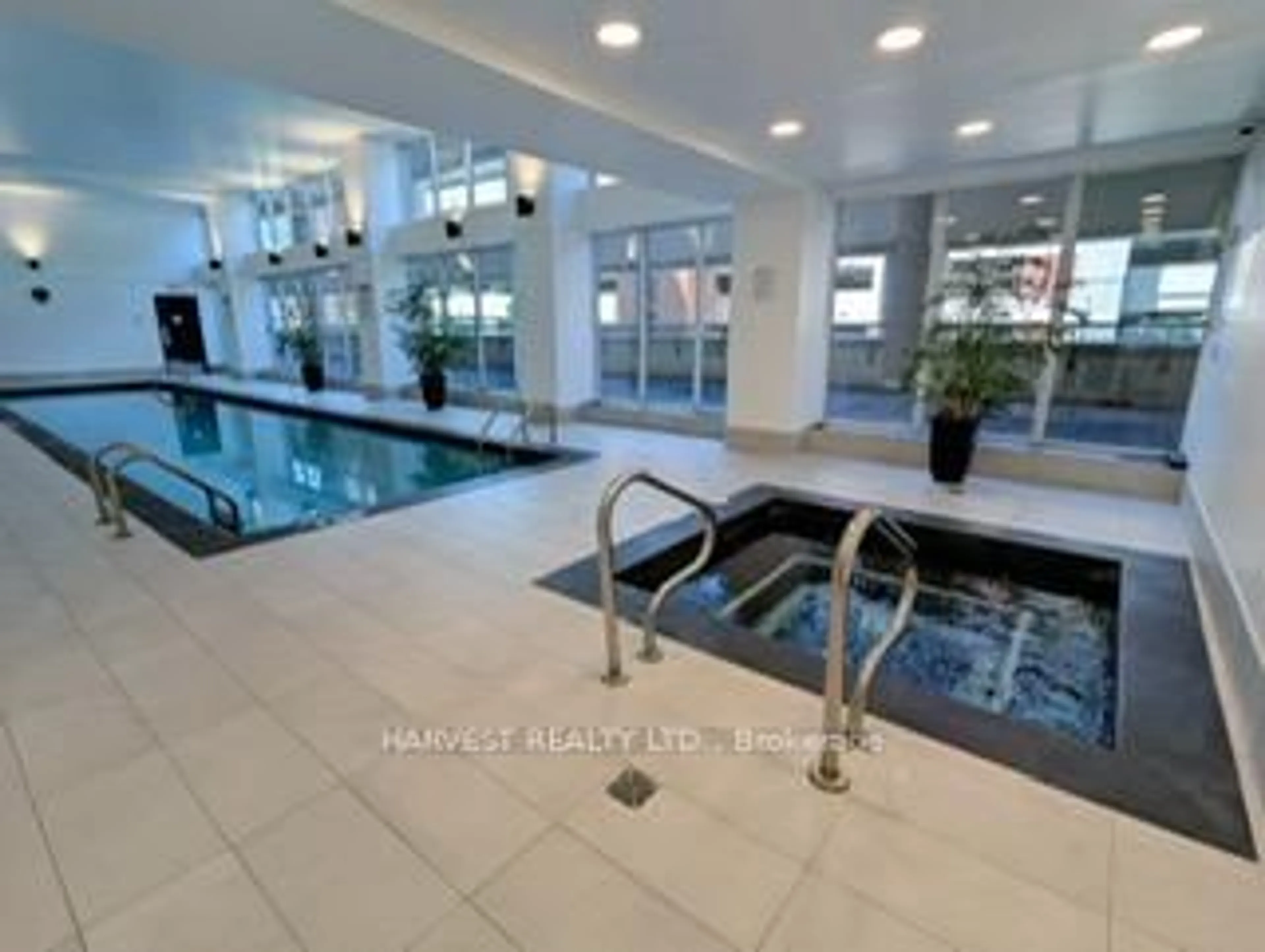 Pool for 750 Bay St #3303, Toronto Ontario M5G 1N6
