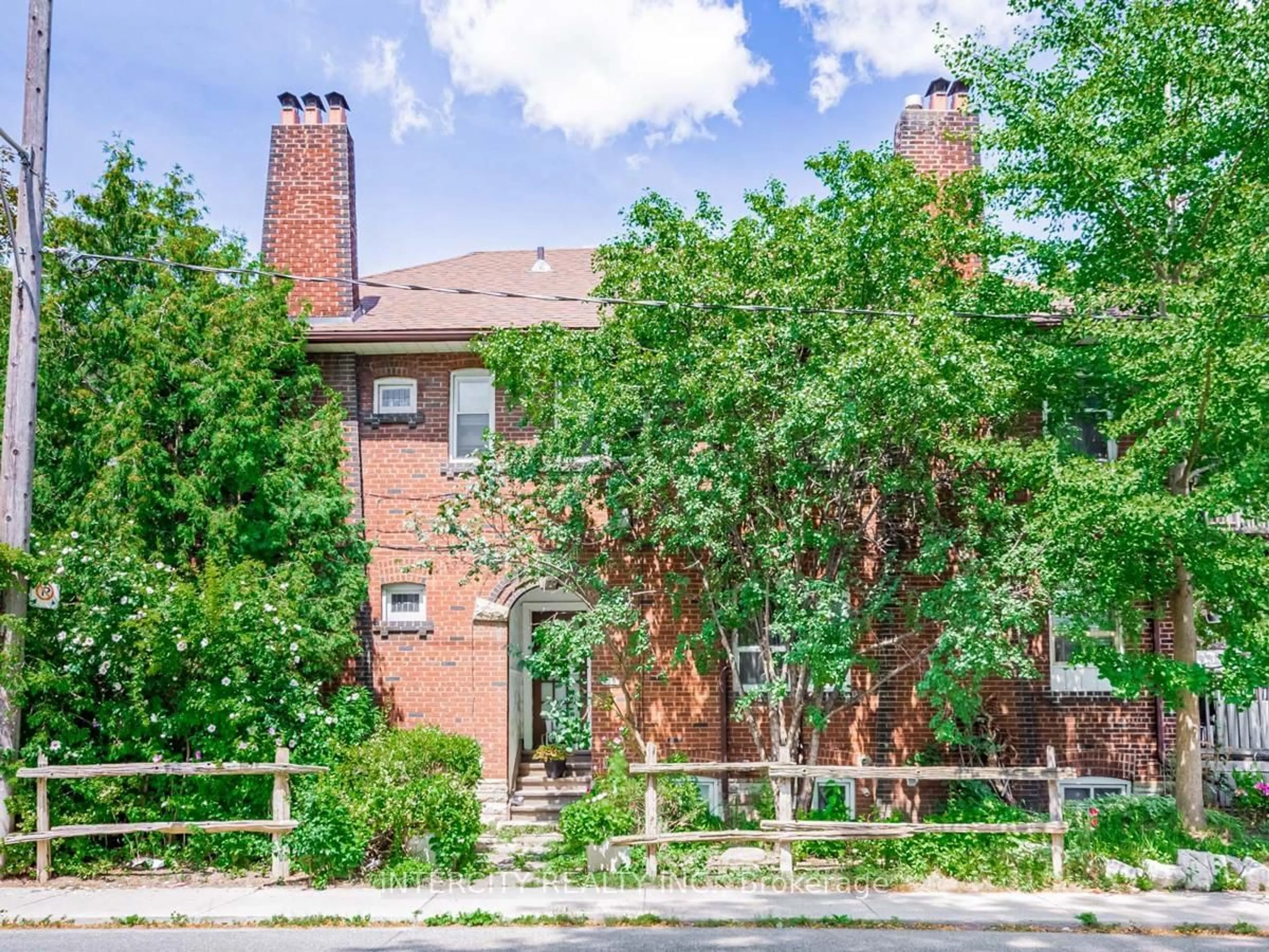 Home with brick exterior material, street for 111 Alberta Ave, Toronto Ontario M6H 2S1