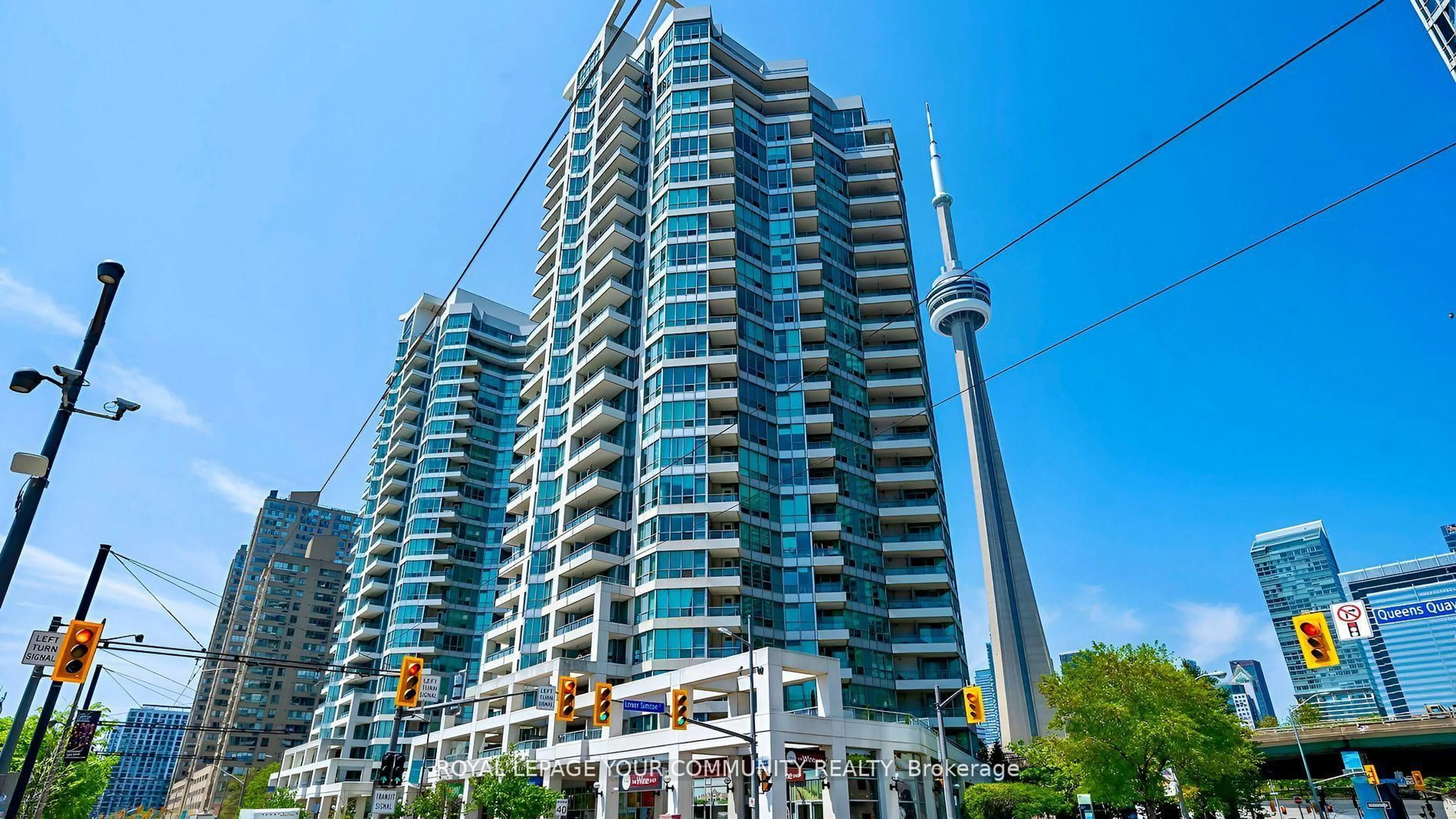 Indoor foyer for 230 Queens Quay #2323, Toronto Ontario M5J 2Y7