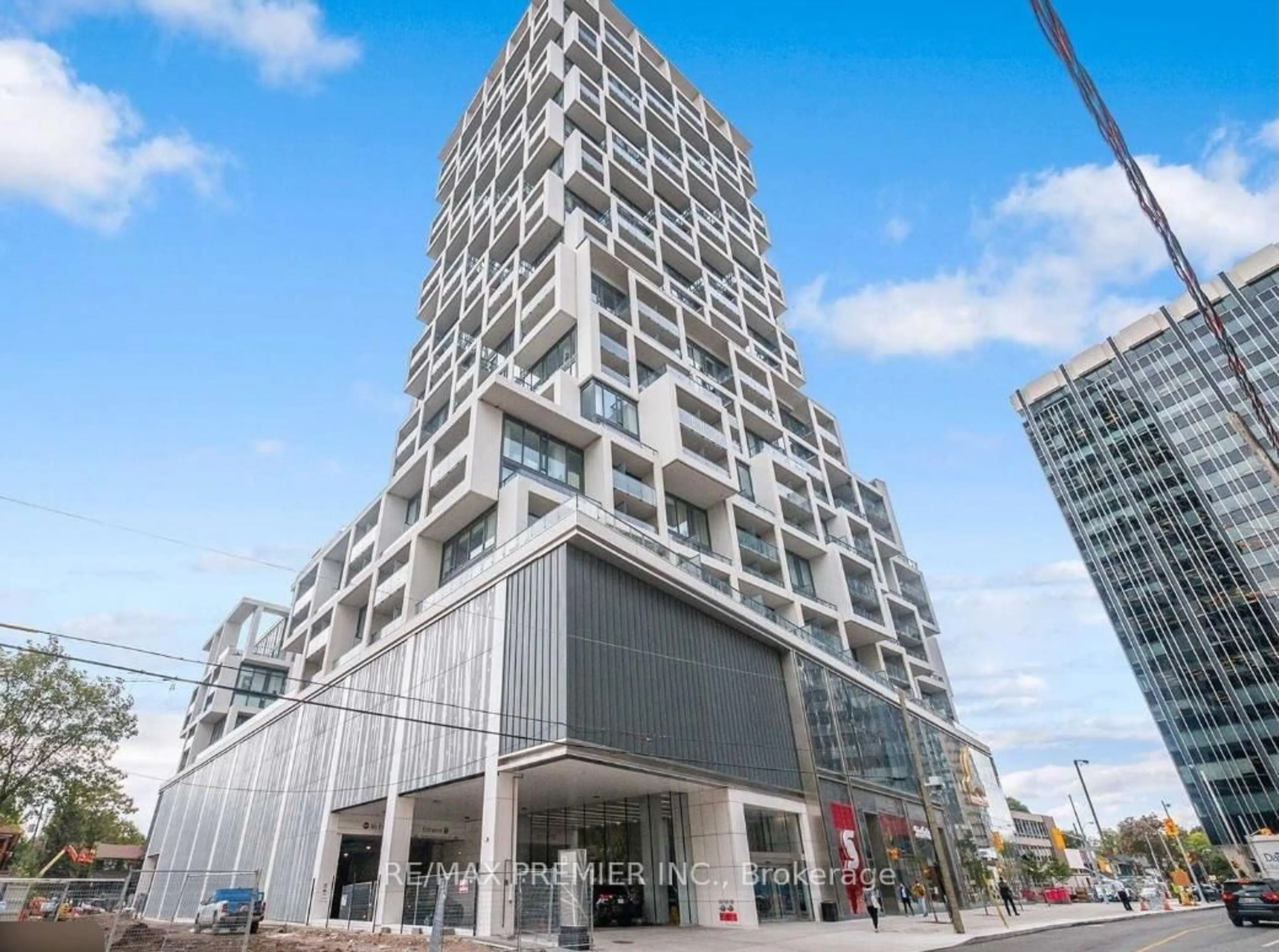 Indoor foyer for 8 Hillsdale Ave #939, Toronto Ontario M4S 0B2