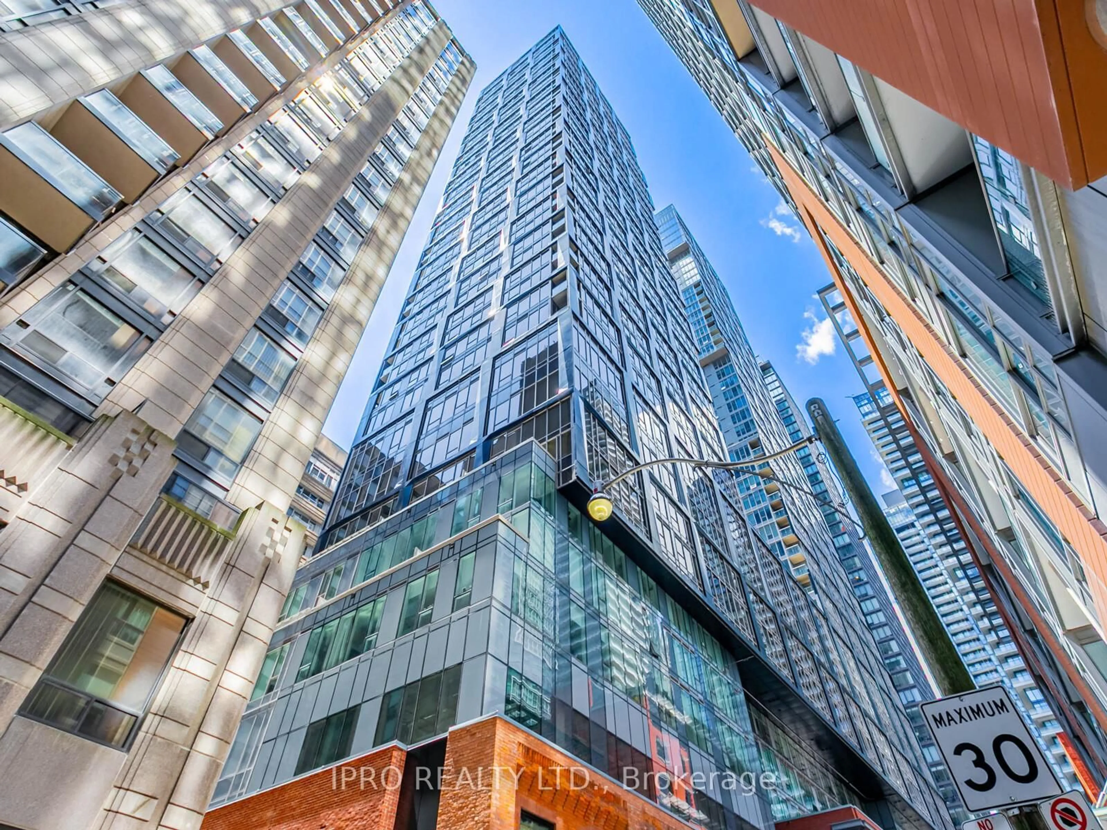 Indoor foyer for 15 Mercer St #419, Toronto Ontario M5V 1H2