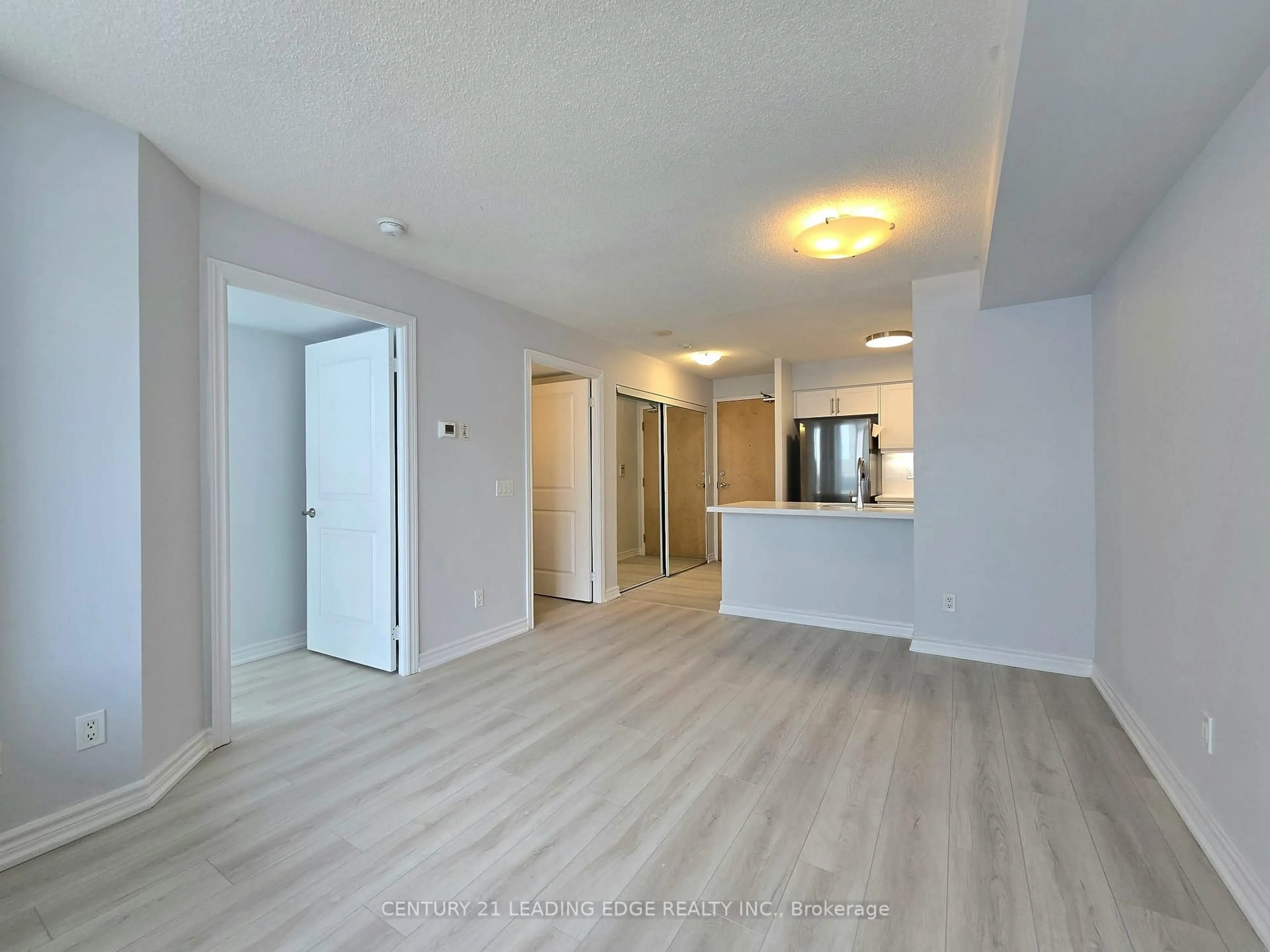 A pic of a room for 4968 Yonge St #3612, Toronto Ontario M2N 5N7