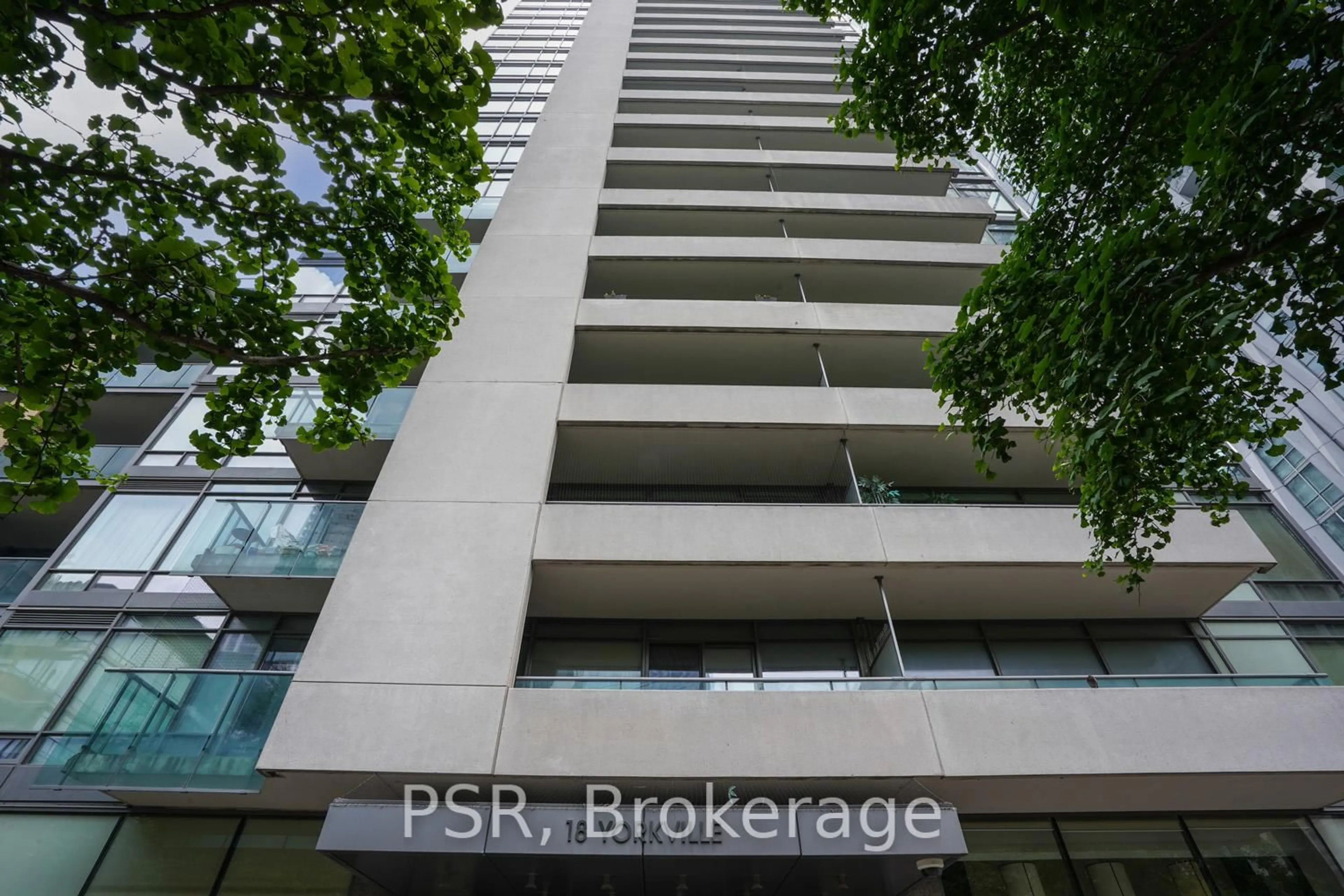 A pic from outside/outdoor area/front of a property/back of a property/a pic from drone, building for 18 Yorkville Ave #2103, Toronto Ontario M4W 3Y8
