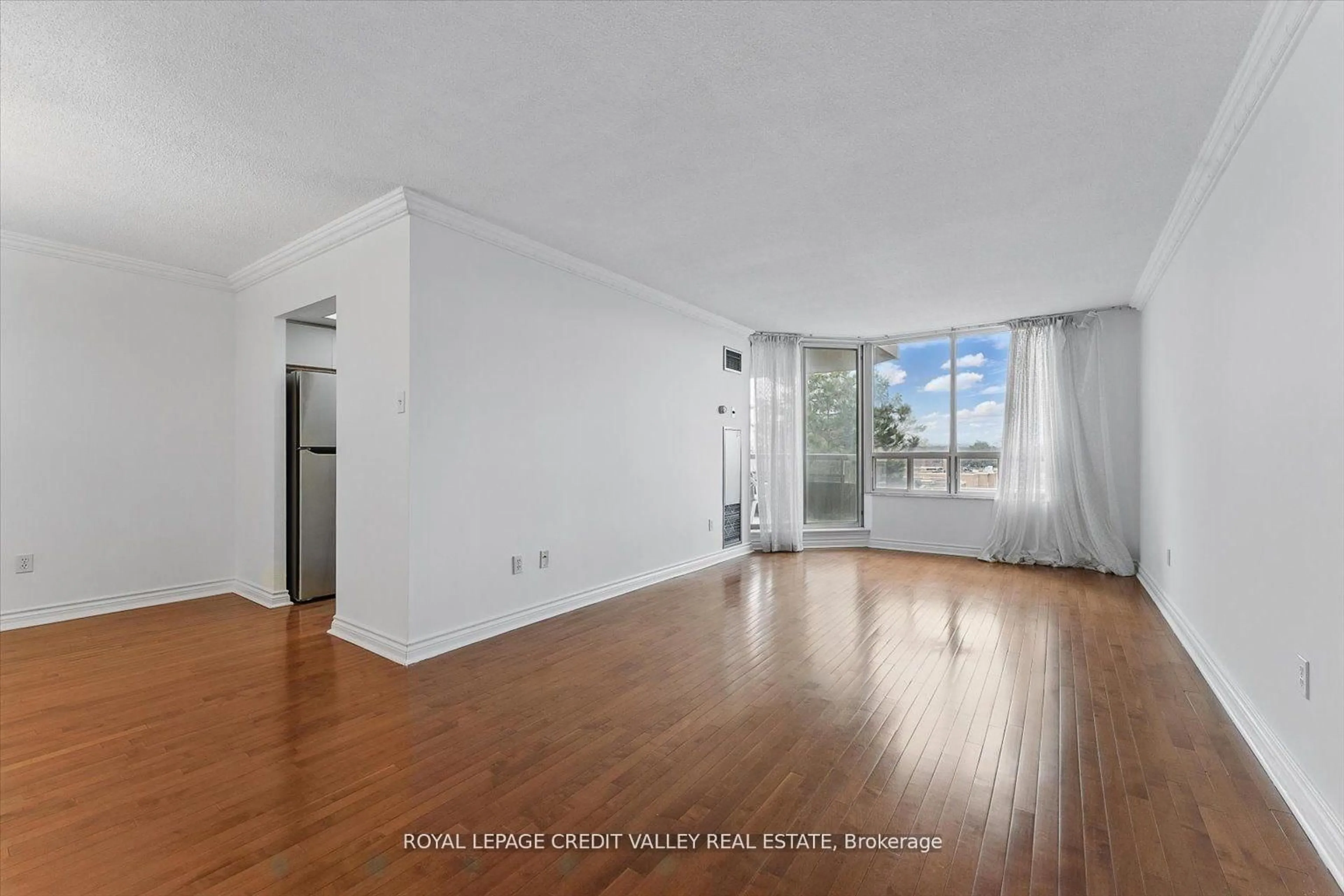 A pic of a room for 1200 Don Mills Rd #507, Toronto Ontario M3B 3N8
