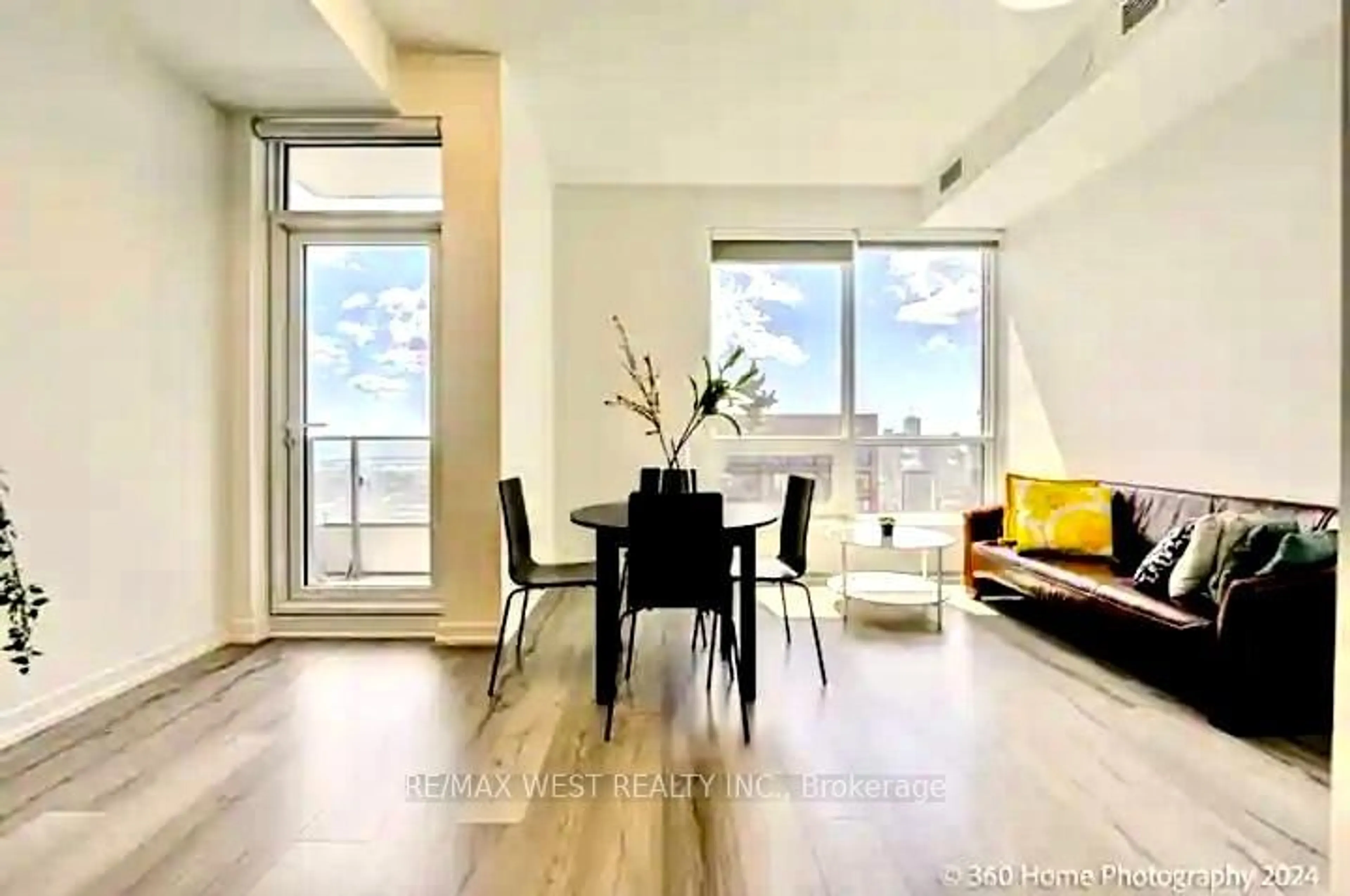 Unknown for 395 Bloor St #5006, Toronto Ontario M4W 0B4