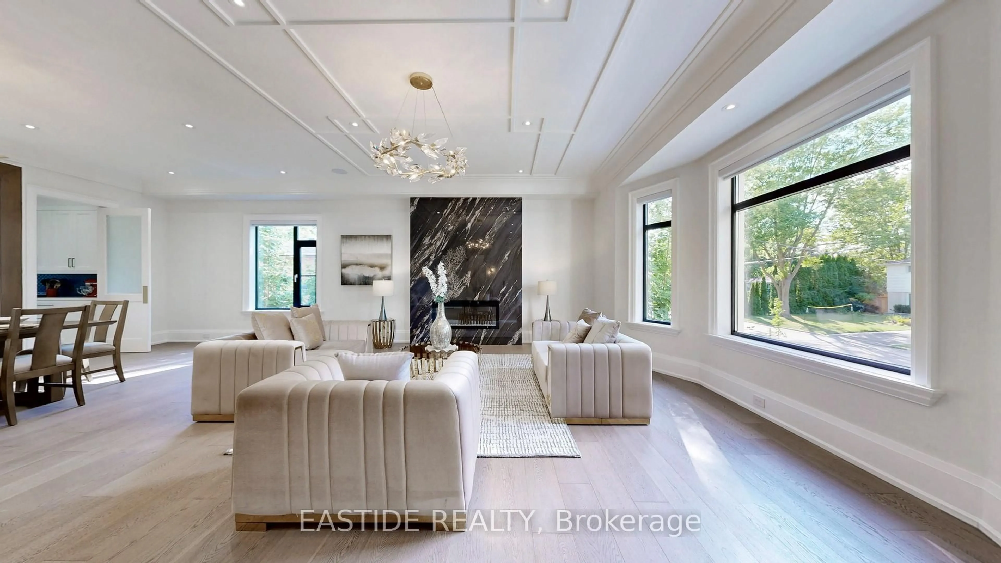 Unknown for 1 Ennismore Pl, Toronto Ontario M2J 1Z9