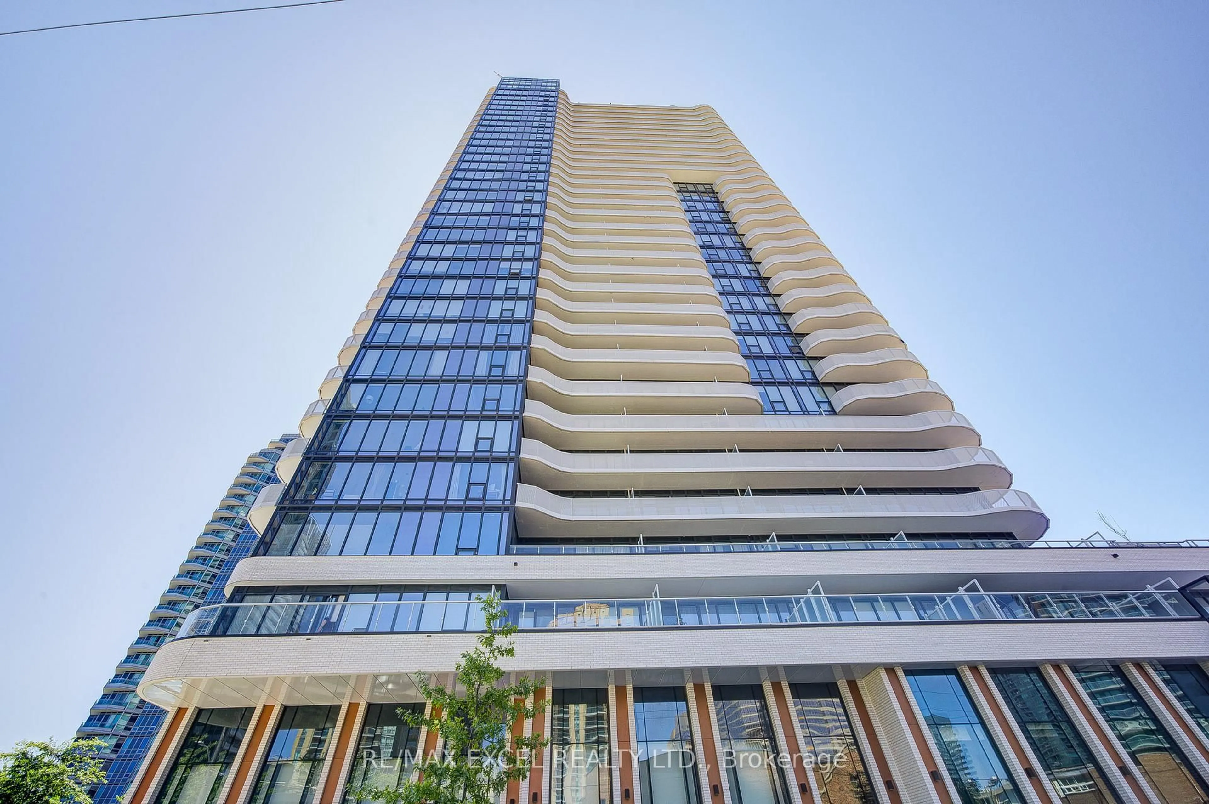 Indoor foyer for 15 Holmes Ave #2807, Toronto Ontario M2N 0L4